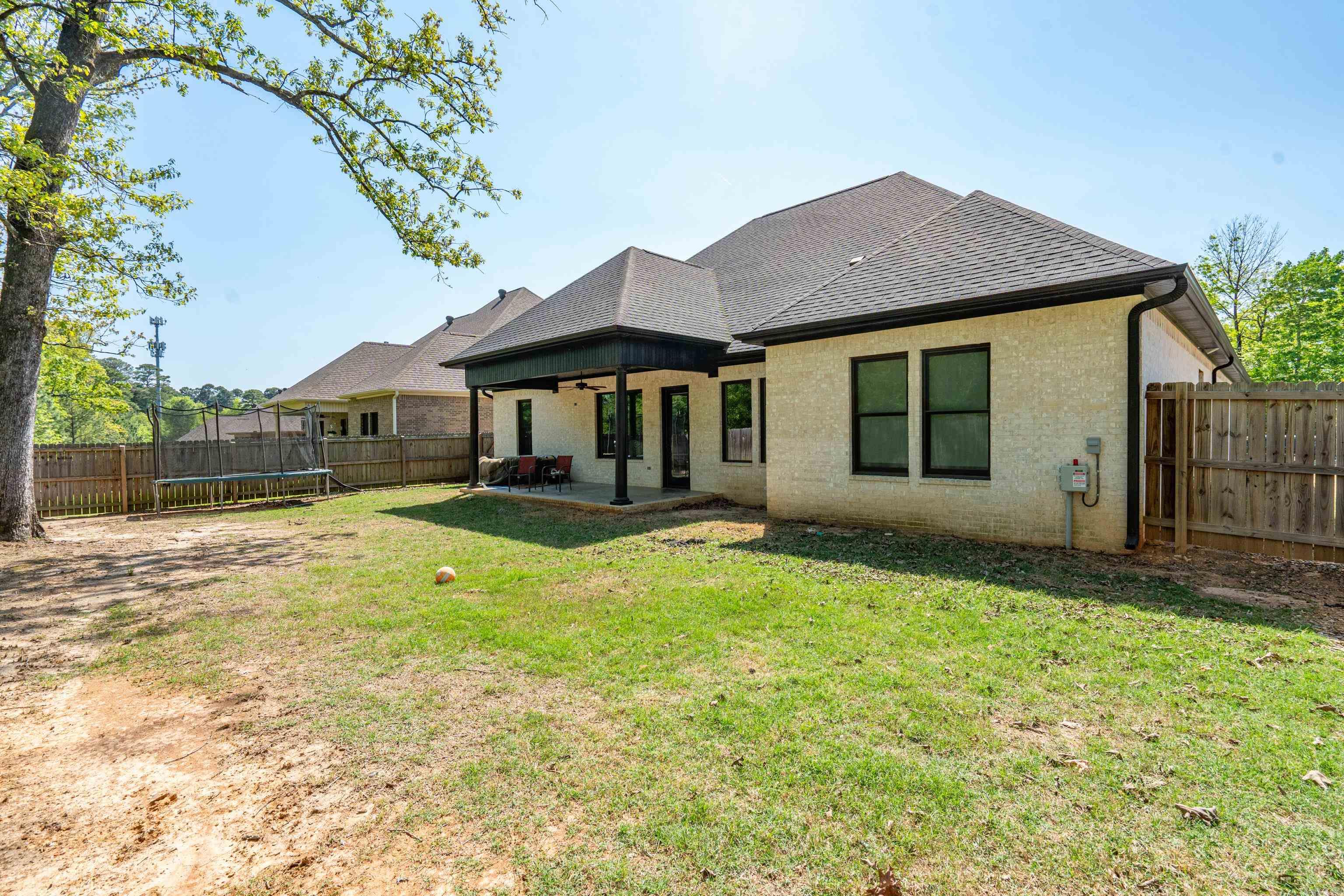 ARLINGTON PARK - Residential