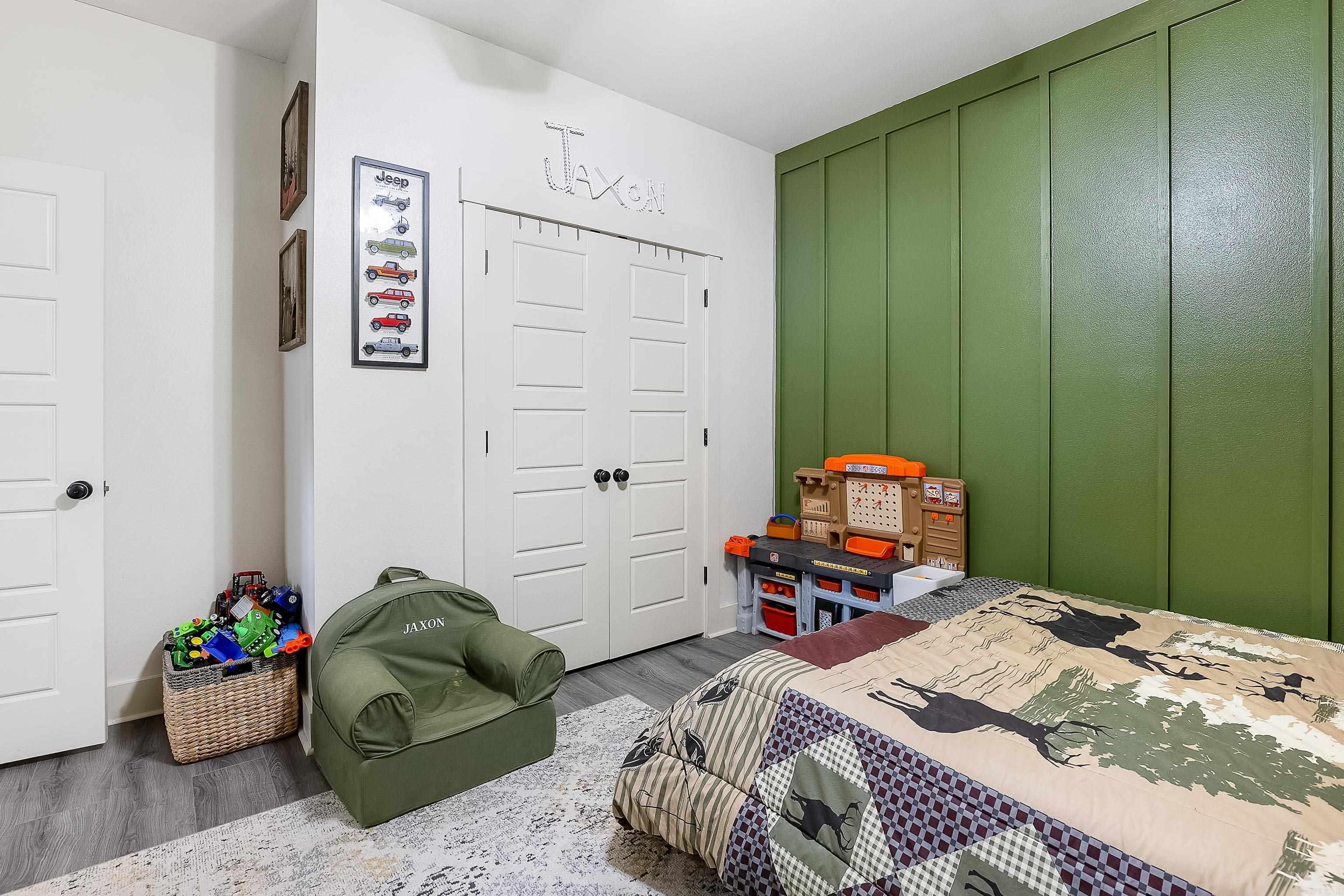 HALEY COURT - Residential