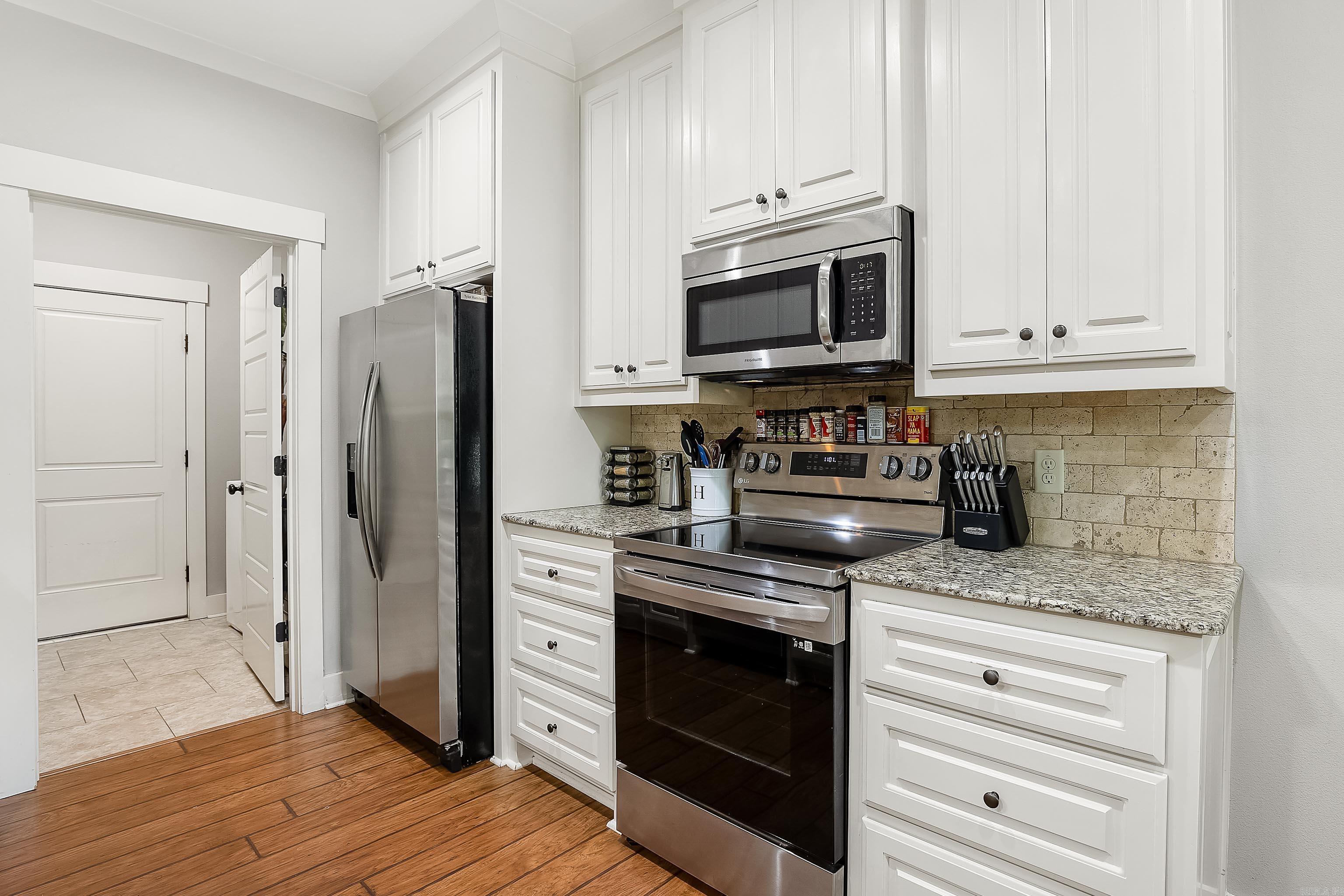 HALEY COURT - Residential