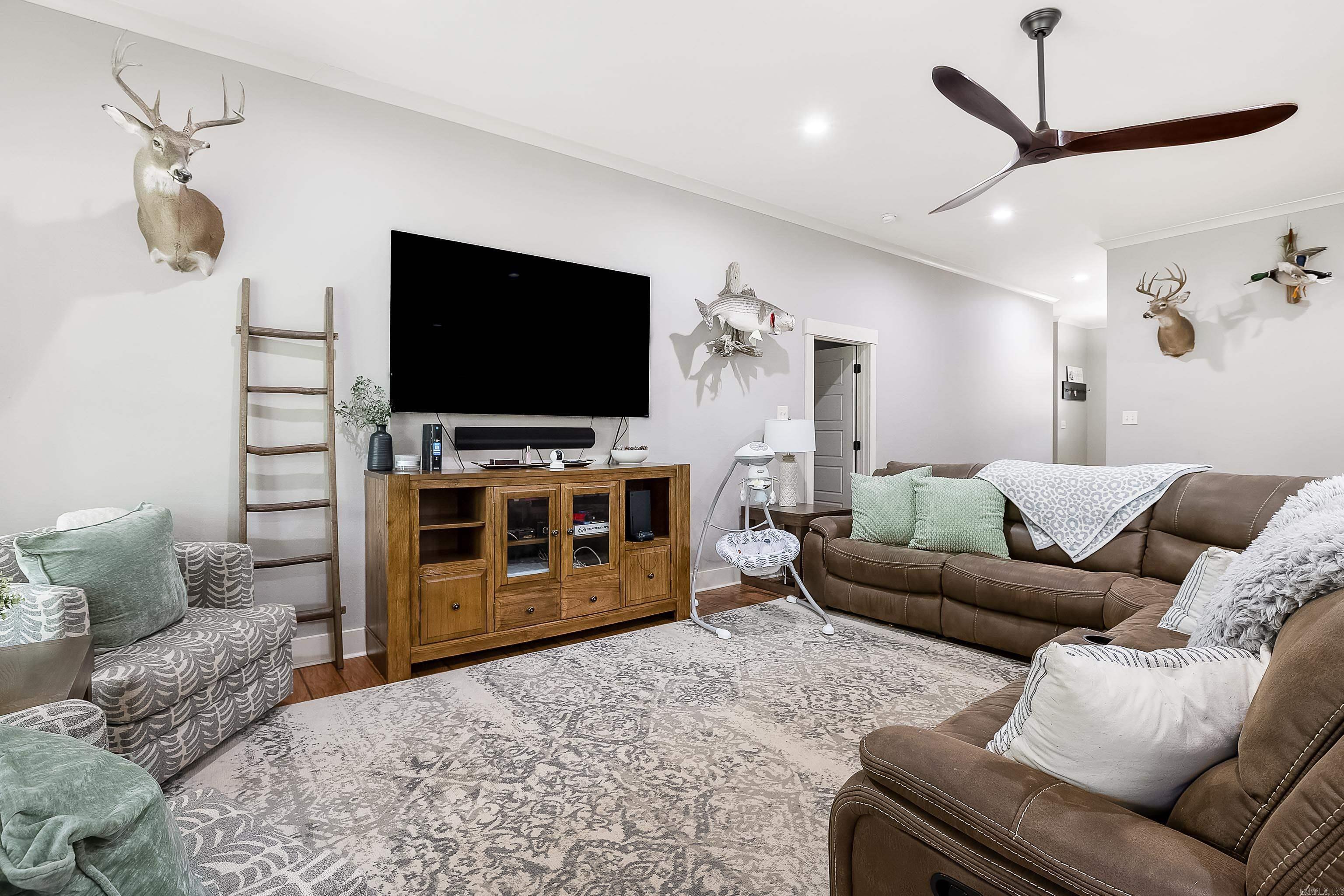 HALEY COURT - Residential