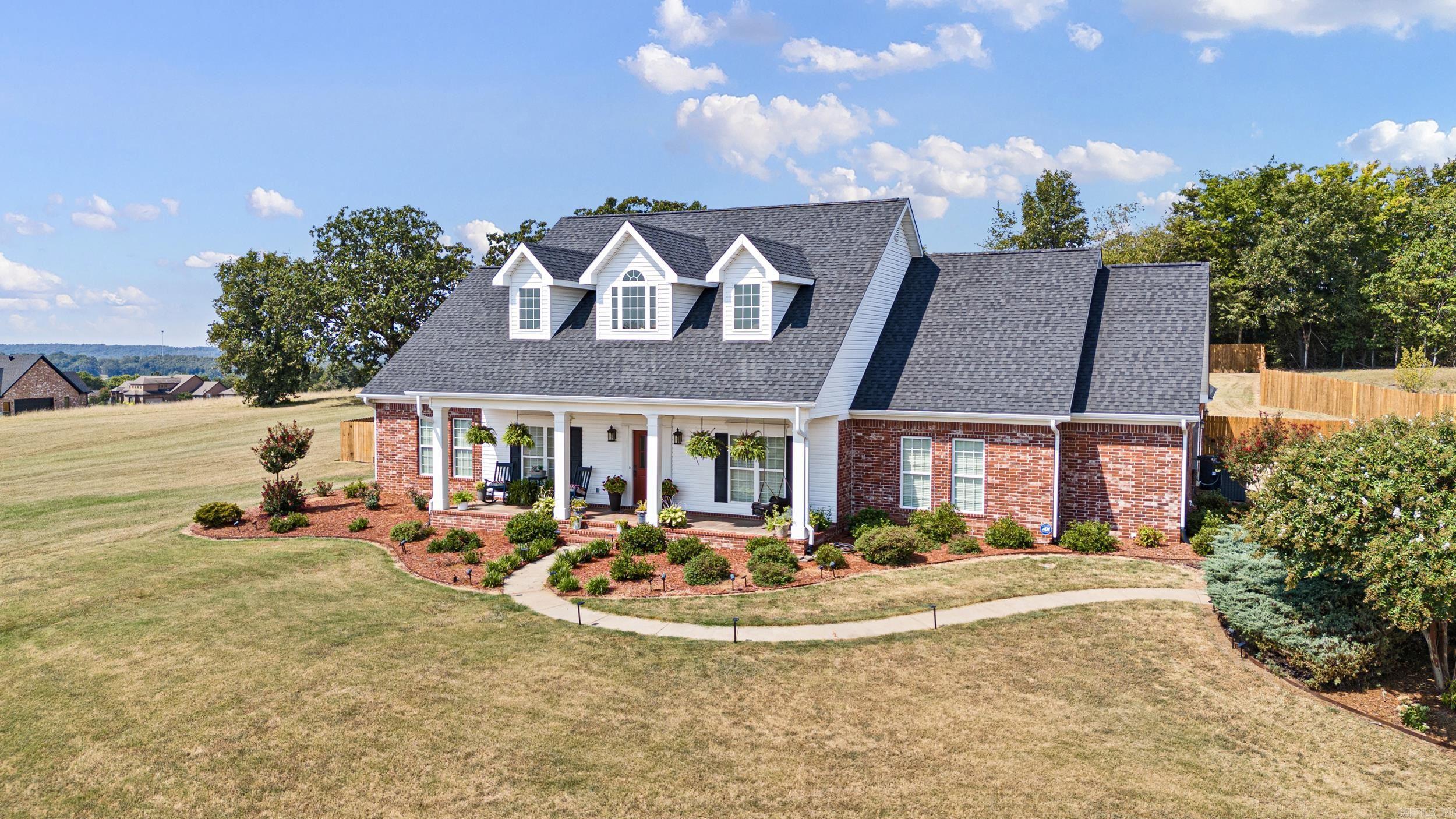 WOODRIDGE ATTEBERY - Residential
