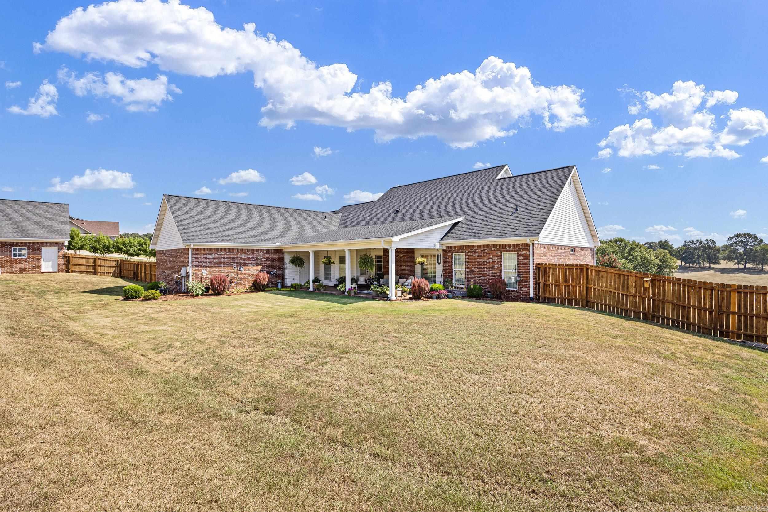 WOODRIDGE ATTEBERY - Residential