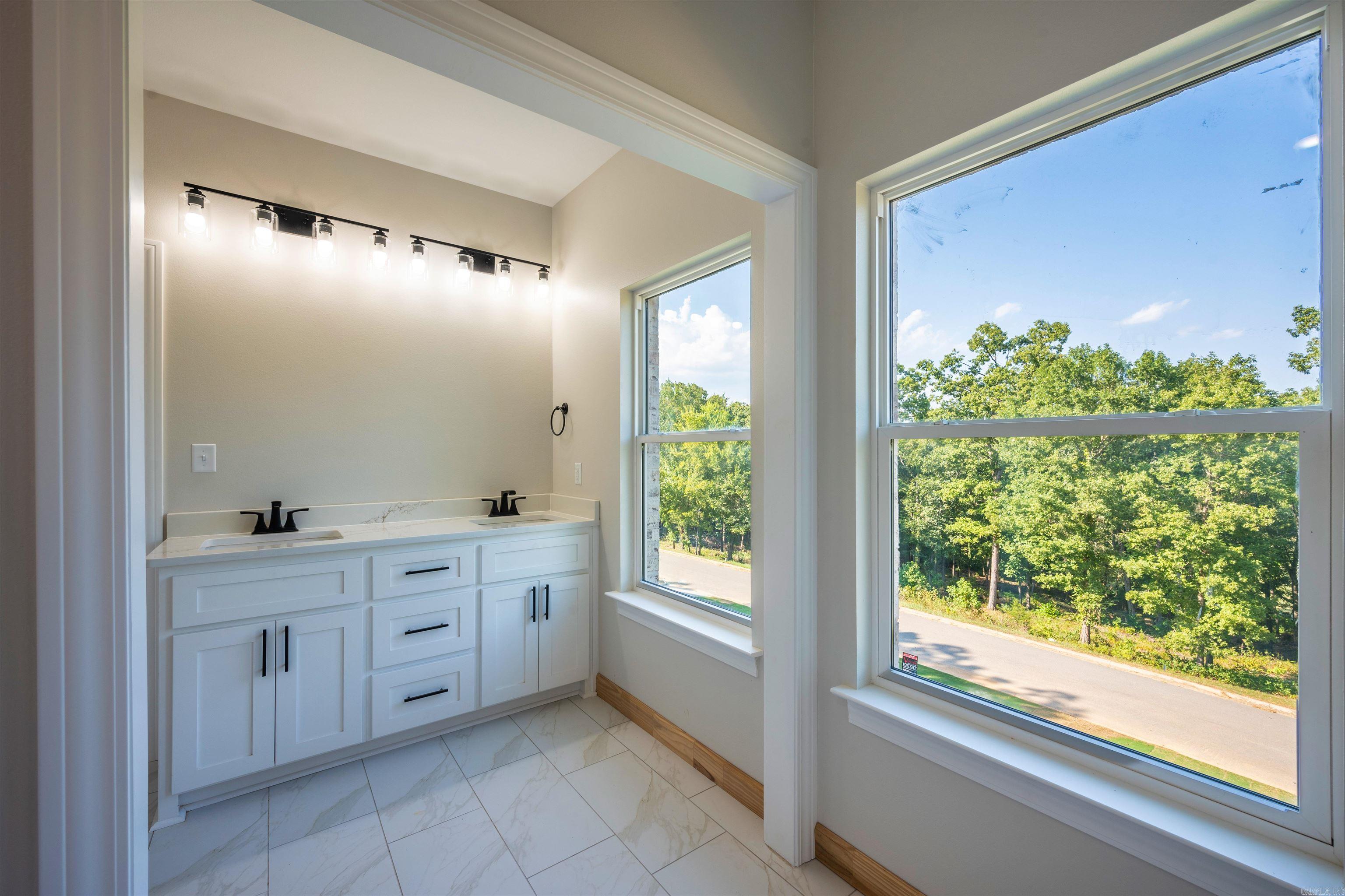 Mountain Ridge - Residential