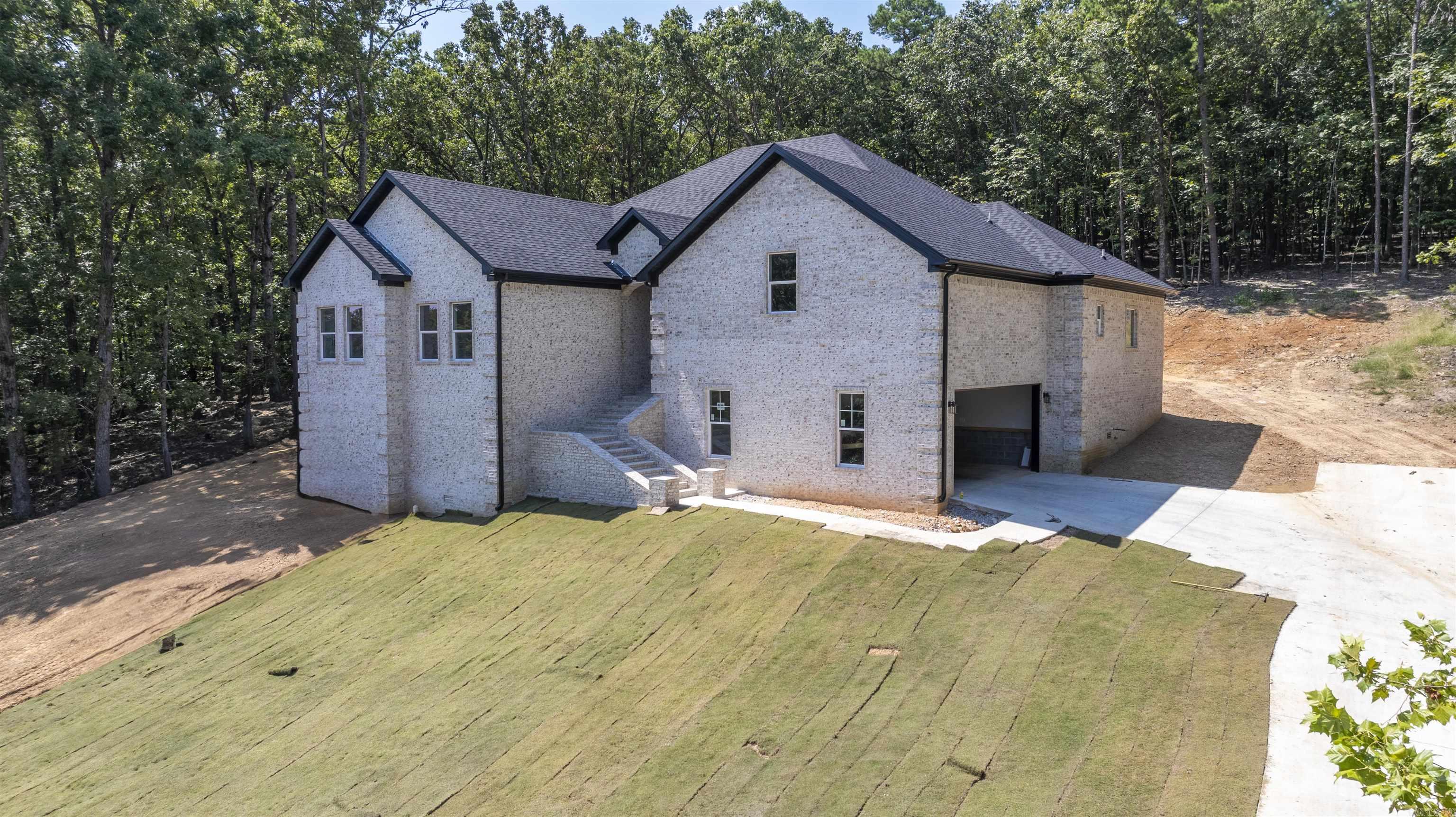 Mountain Ridge - Residential