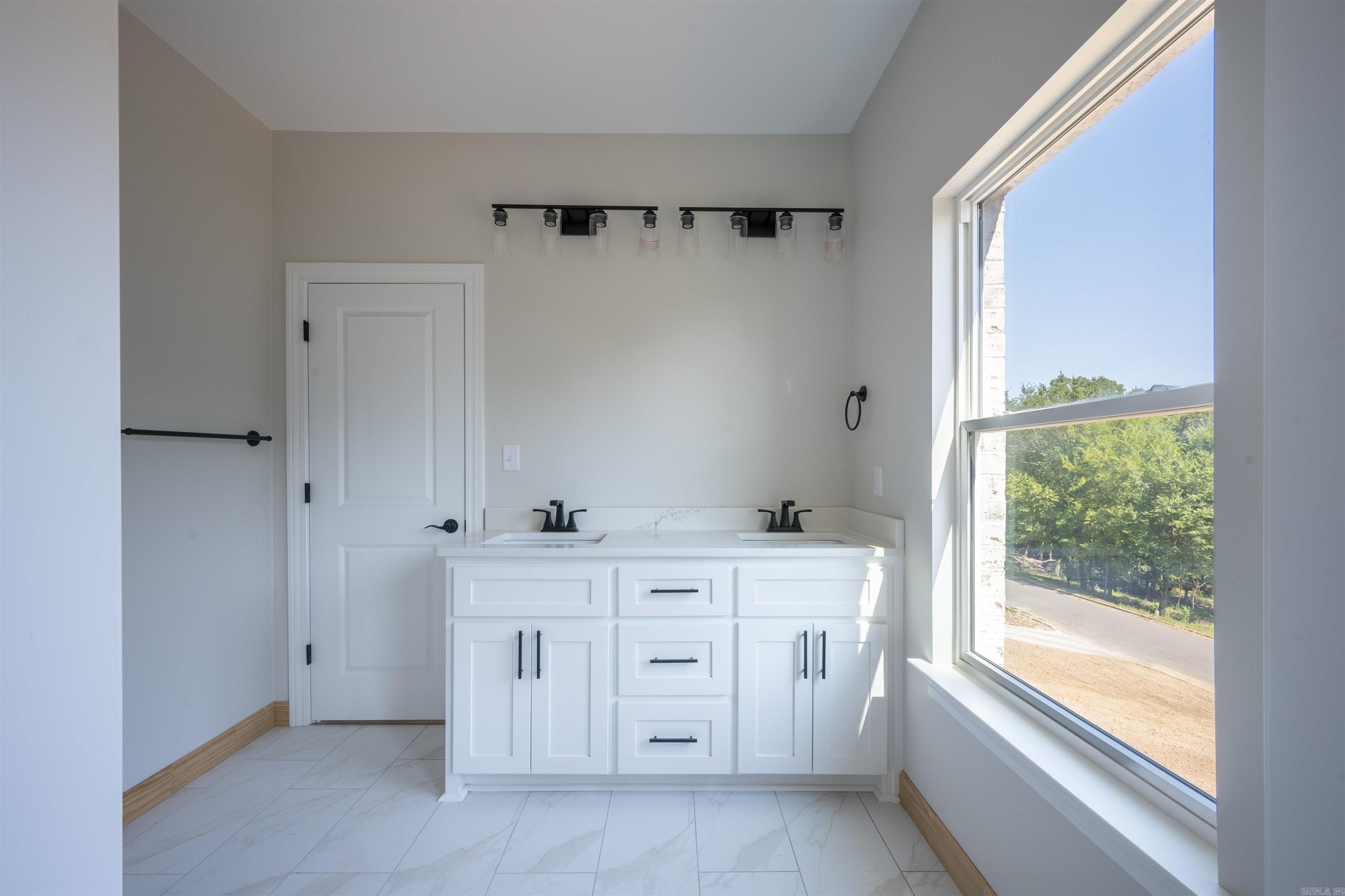Mountain Ridge - Residential