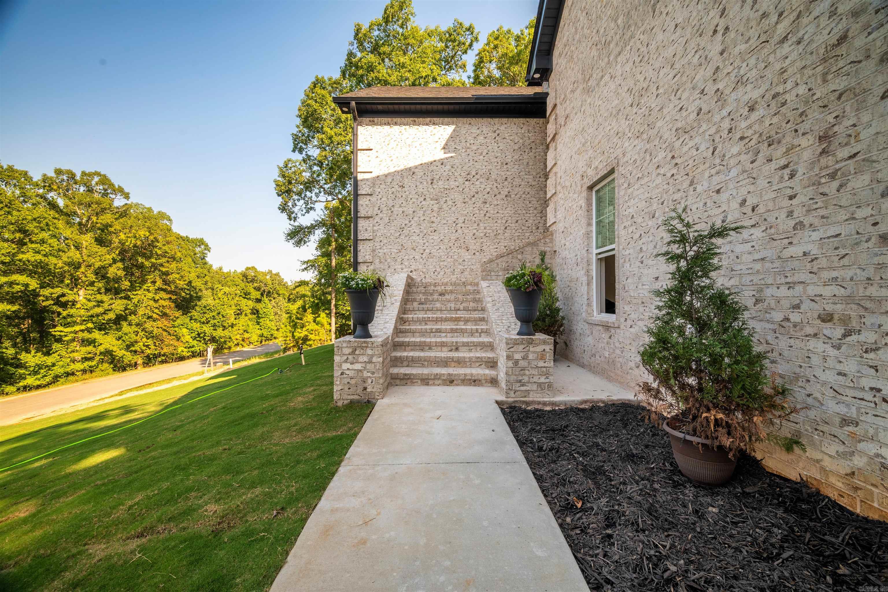 Mountain Ridge - Residential