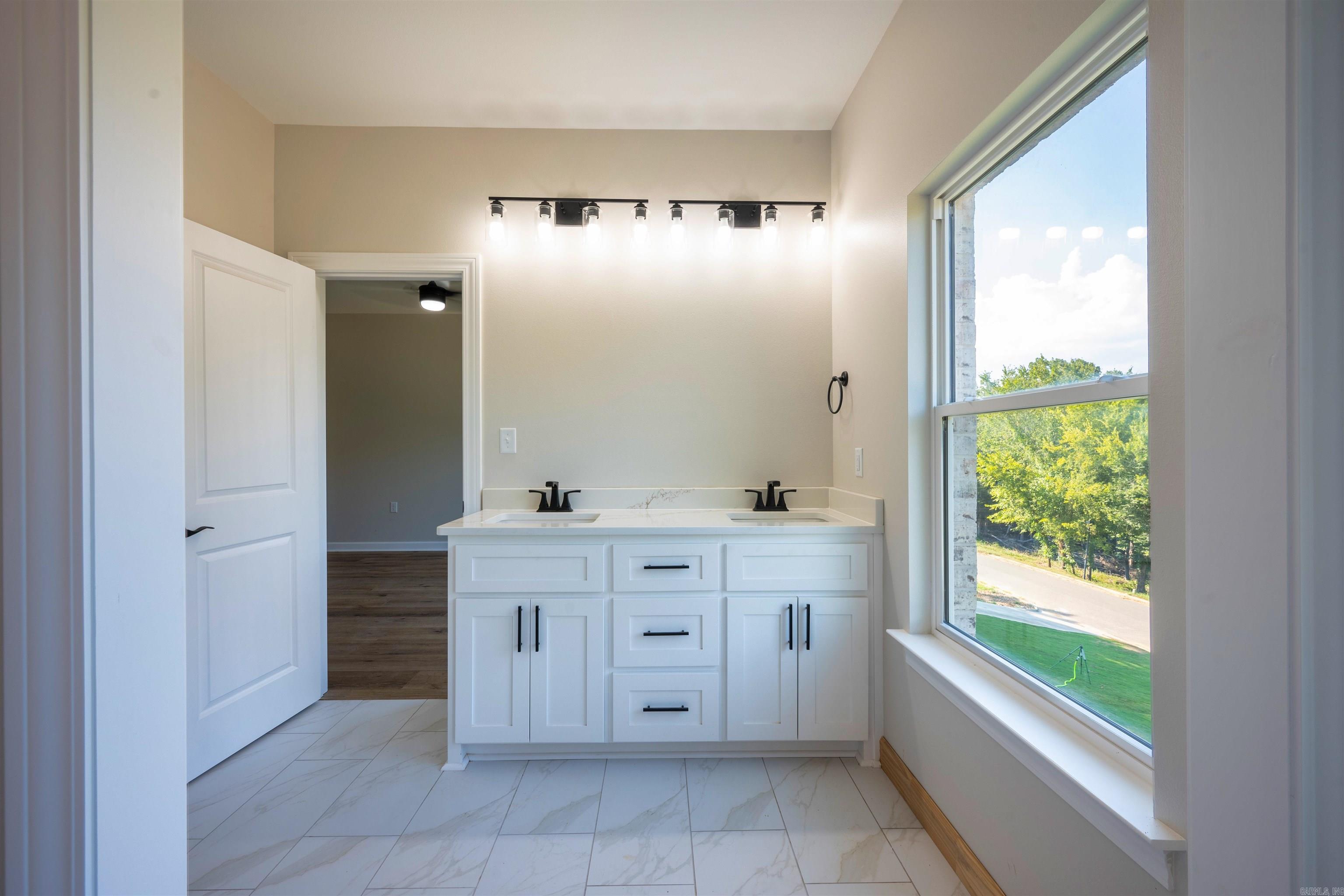 Mountain Ridge - Residential