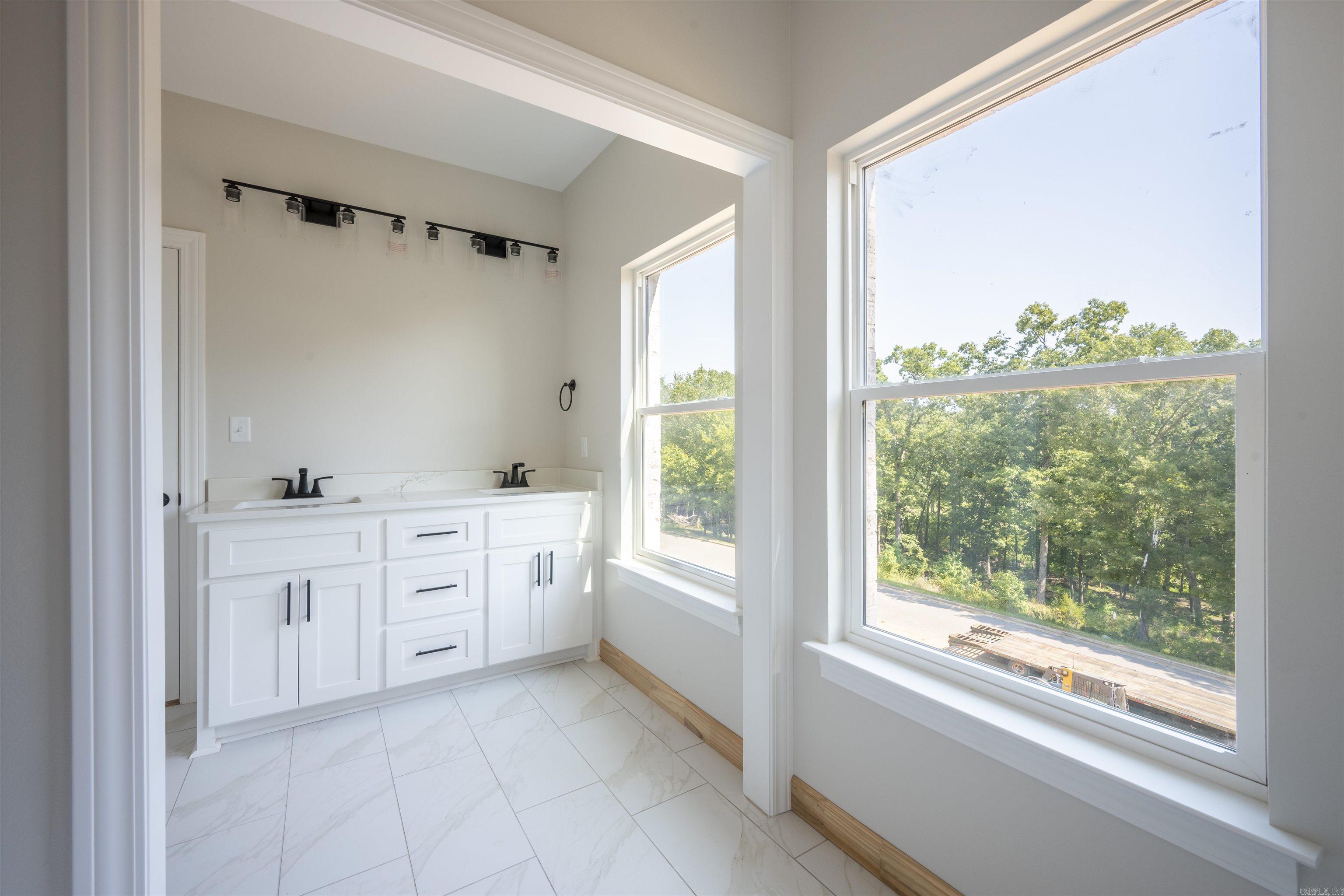 Mountain Ridge - Residential