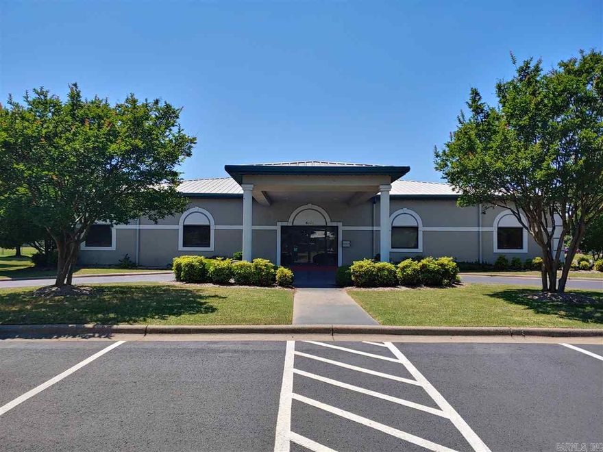 Welcome to the NorthShore Executive Office Suites within the Northshore Business Park. Convenient & quiet location, w/easy access to all of Central Arkansas, just seconds from I-430 & I-40 interchange. Private and secure individual office suites for rent, starting at $425.  Some cubicle space also. Secure facility w/30+ parking, security, internet, copier, board room, bathrooms & break room. Full service rental. Utilities included. 24/7 security and access. Details: yourrentalteam.com.  Office 111: Interior Office, some office furniture available.