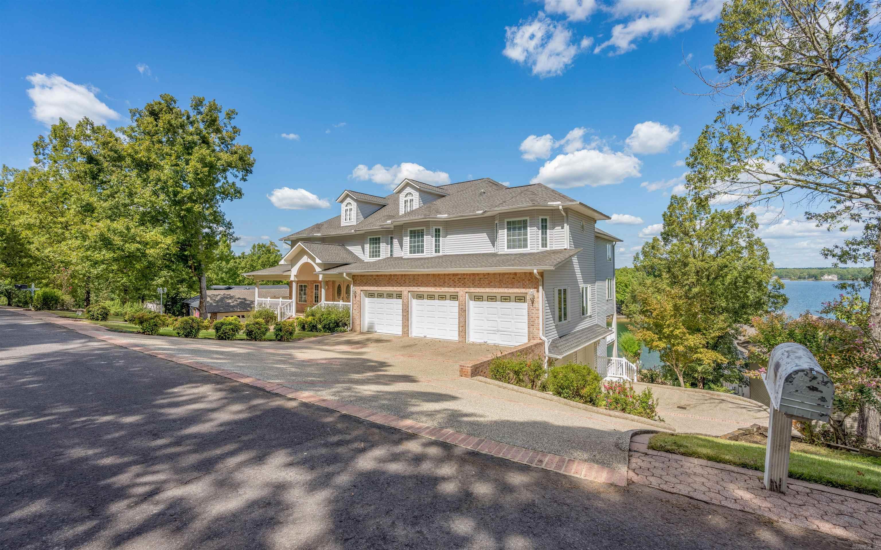 Guindola - Residential