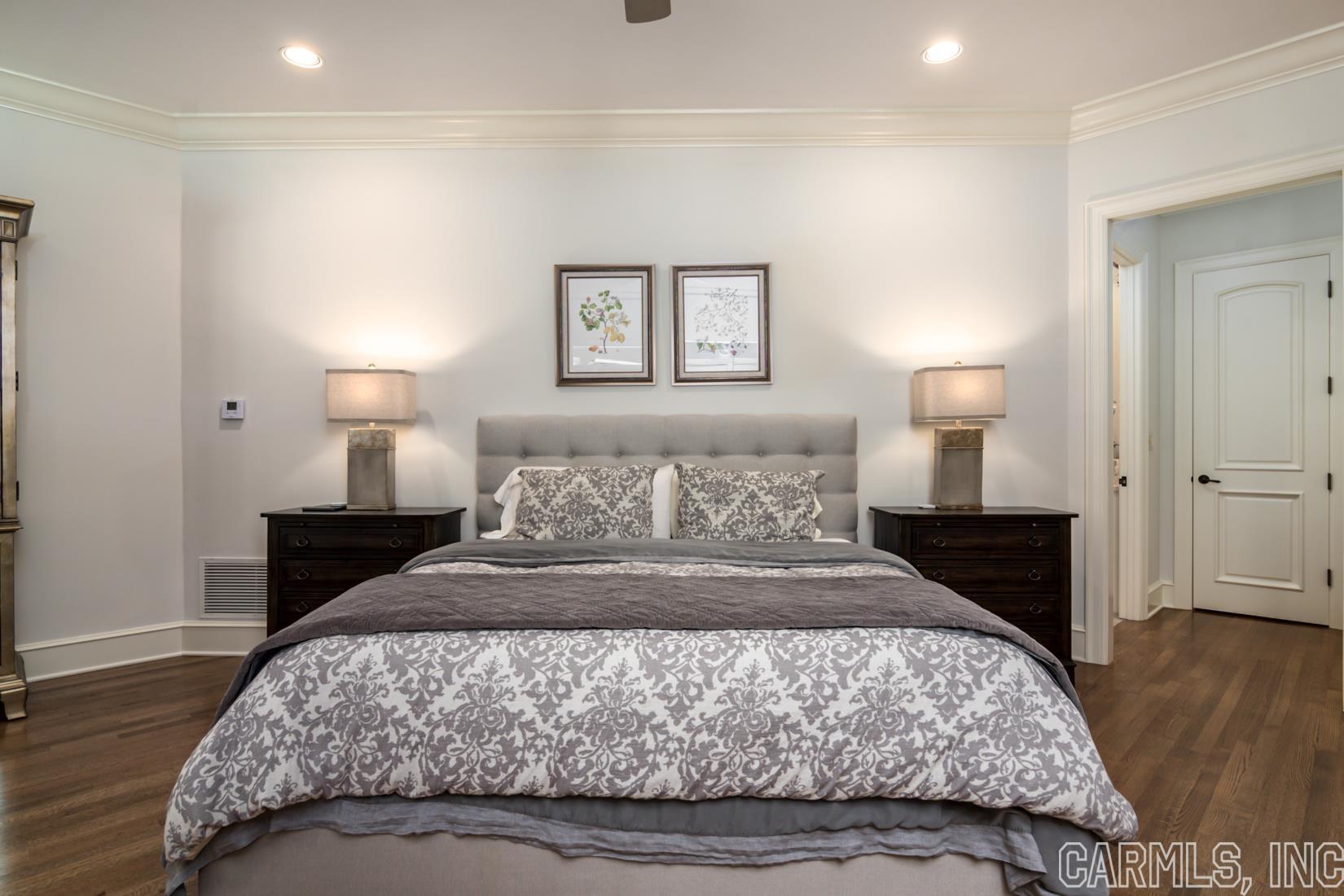 HICKORY CREEK - Residential