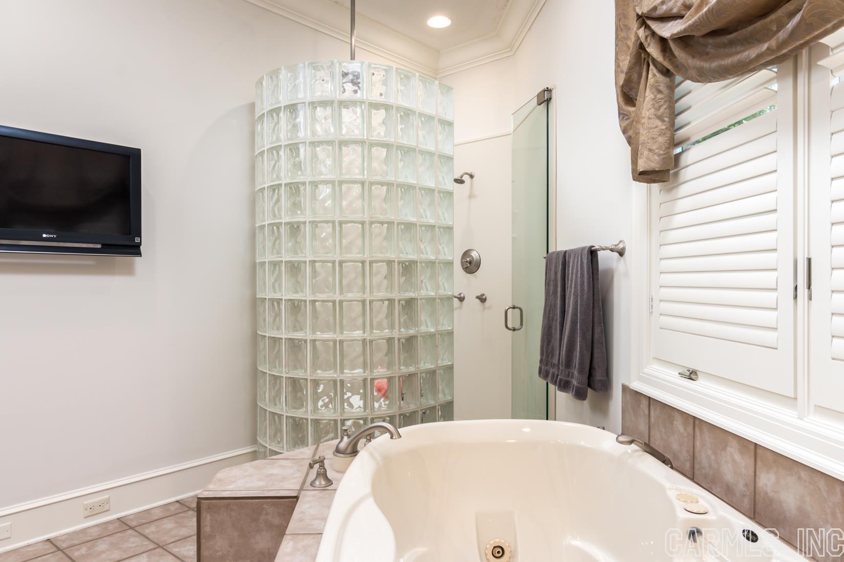 HICKORY CREEK - Residential