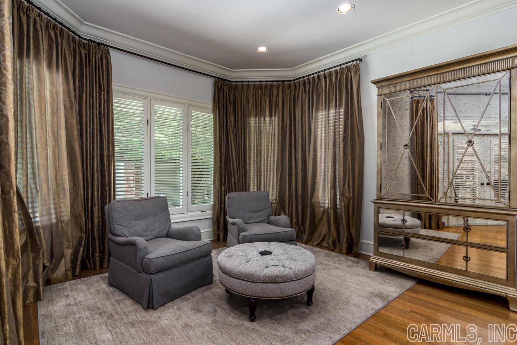 HICKORY CREEK - Residential
