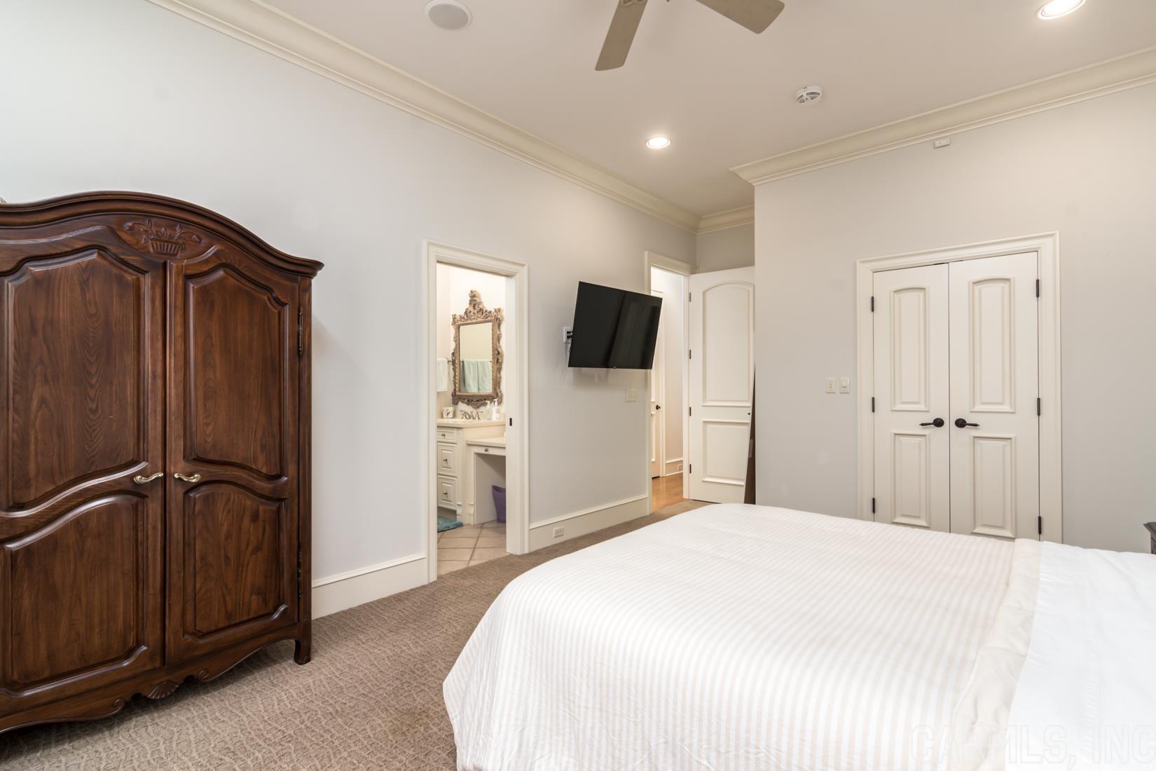 HICKORY CREEK - Residential