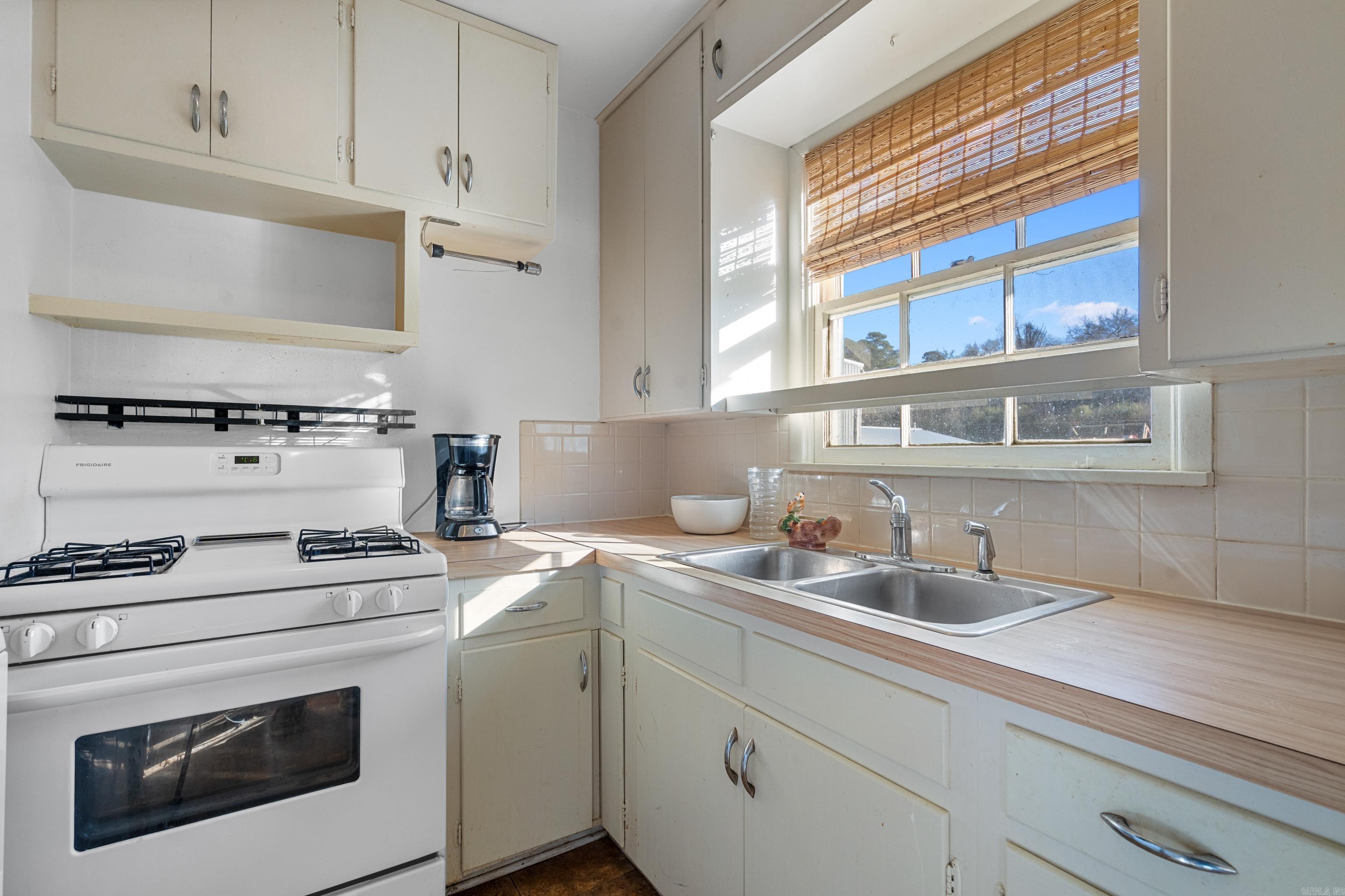 SULLIVAN, ED ADDITION - Residential