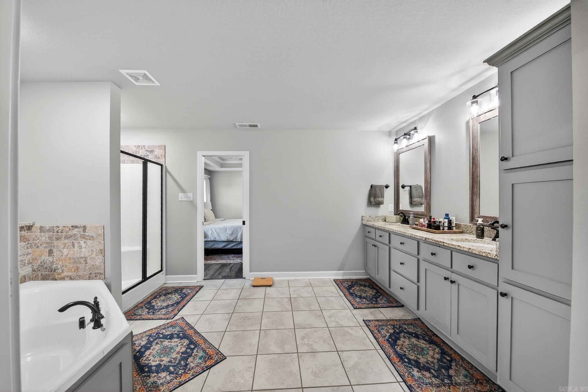 HERITAGE MEADOWS - Residential