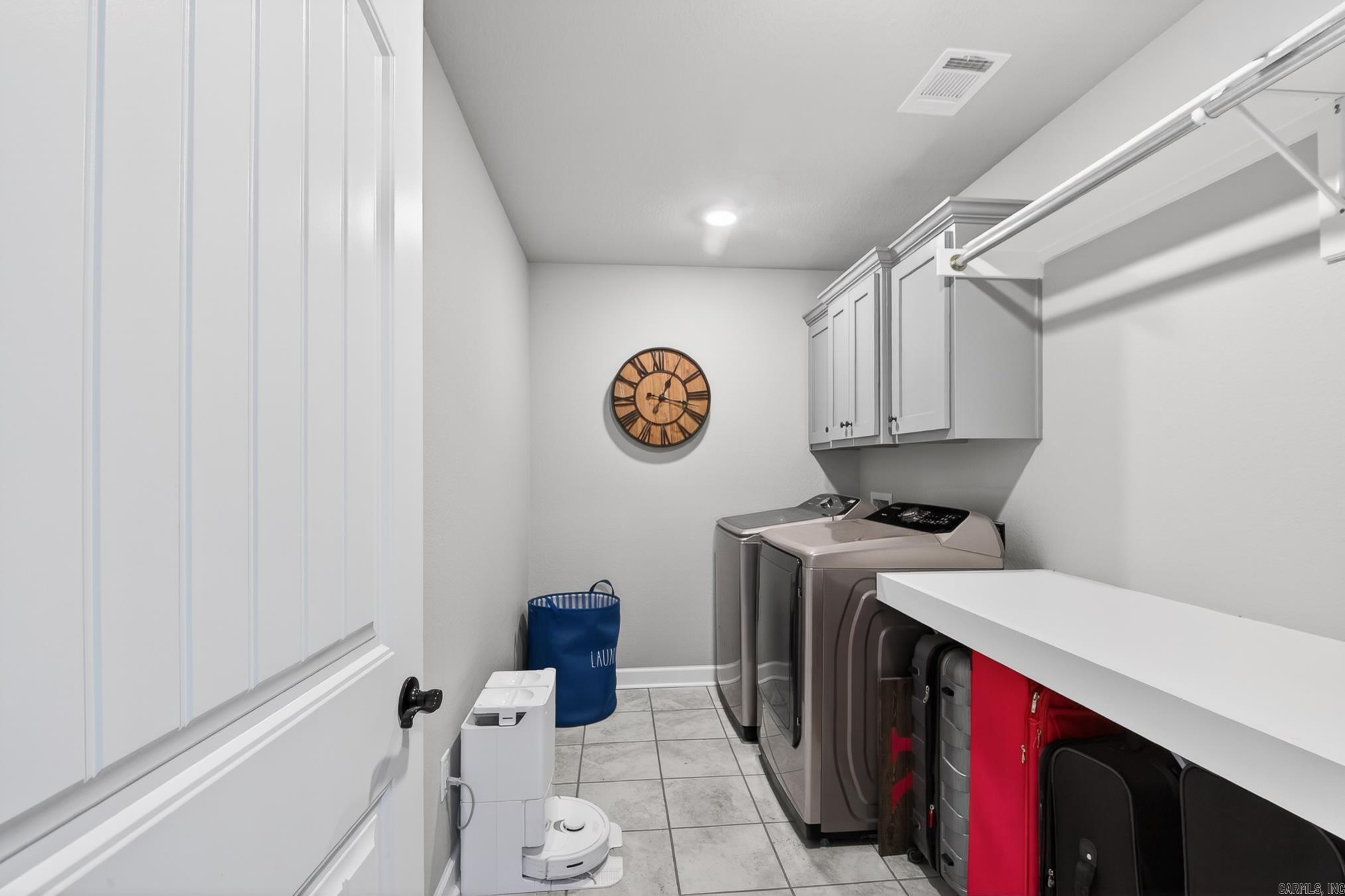 HERITAGE MEADOWS - Residential