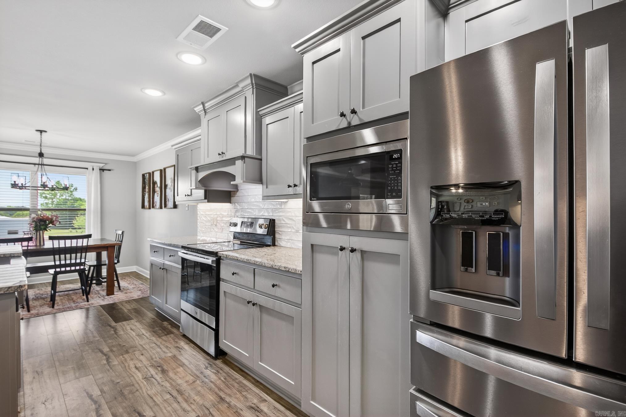 HERITAGE MEADOWS - Residential