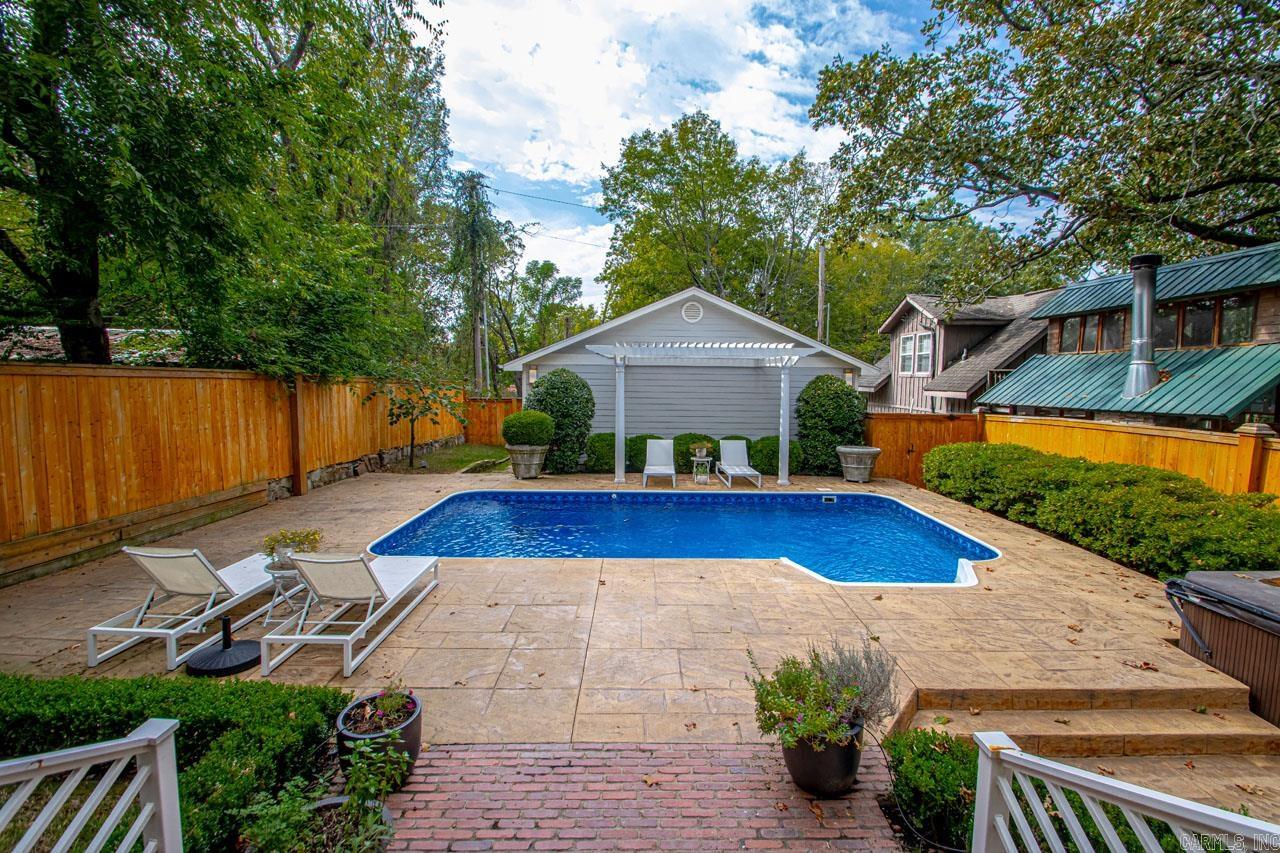 Hill Crest - Residential