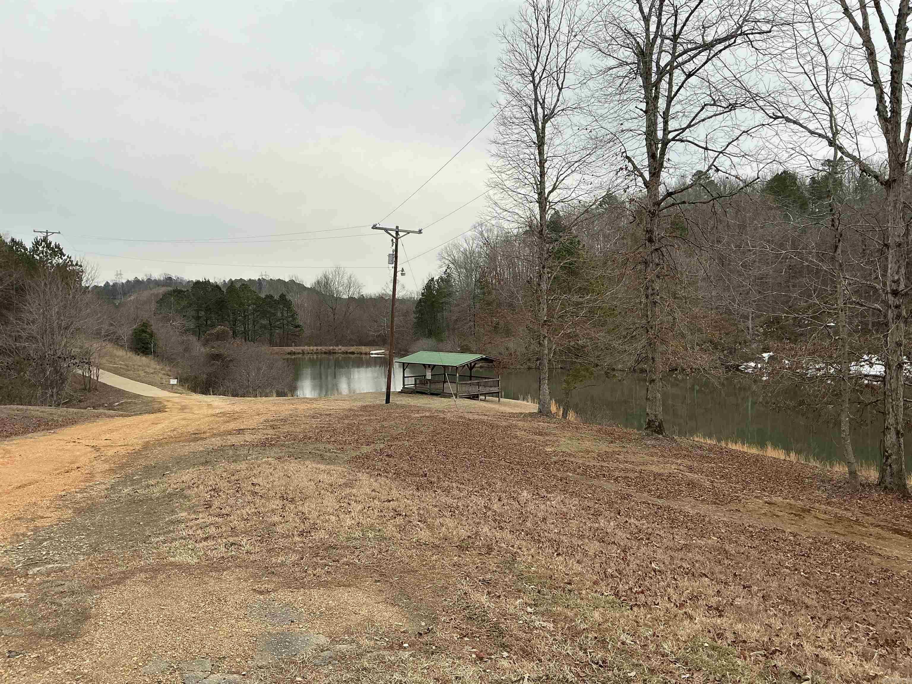 Lakeside Mountain - Land