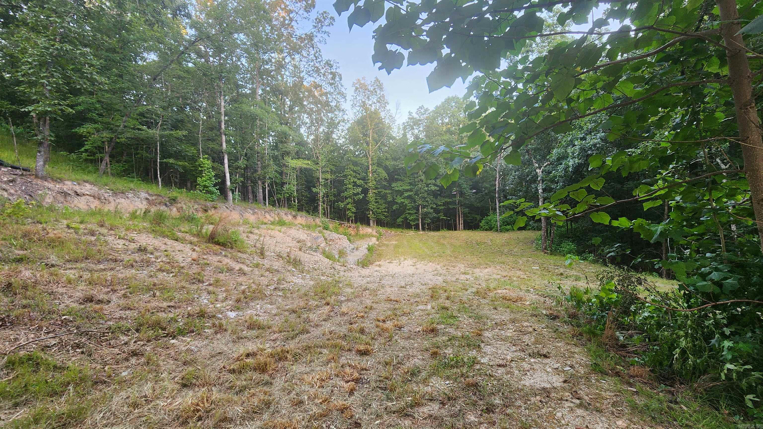 Lakeside Mountain - Land