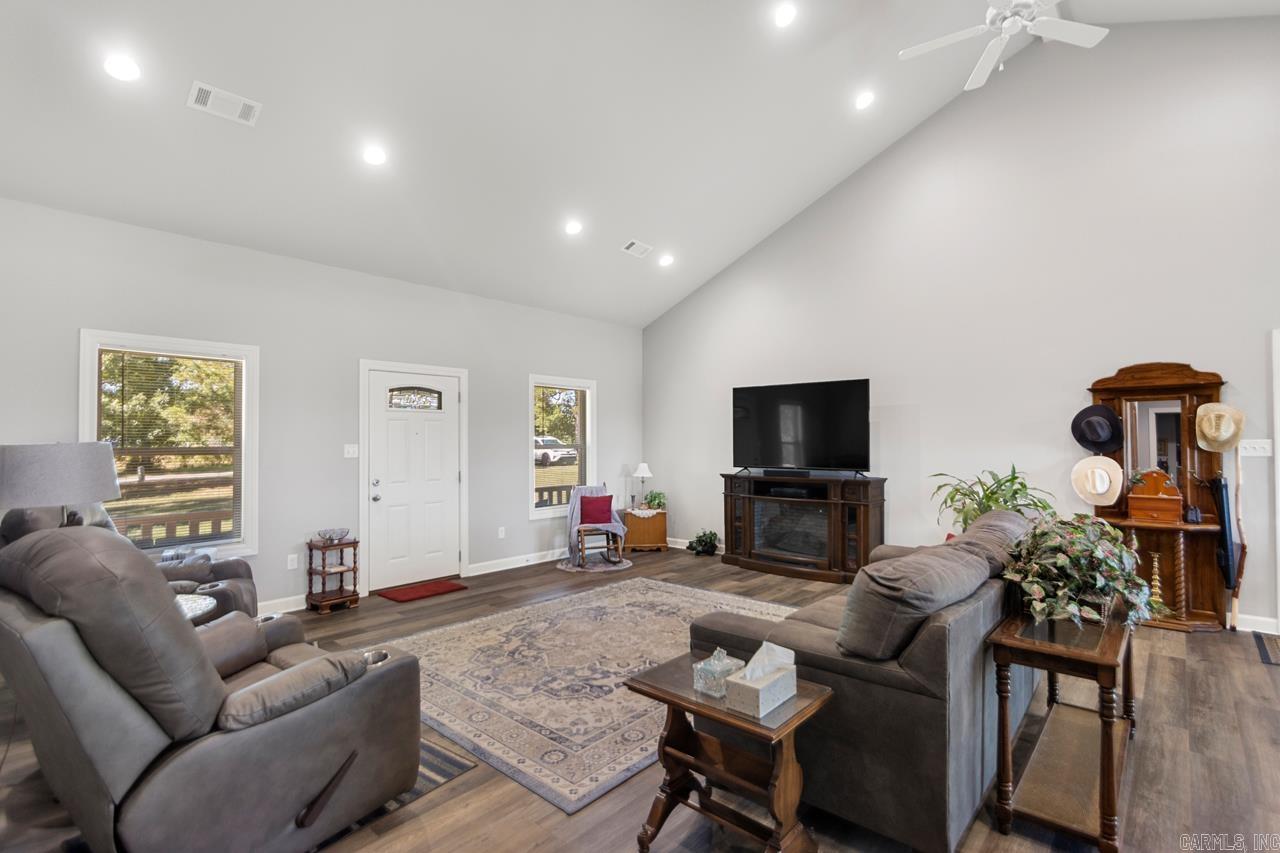 BISMARCK ESTATES - Residential