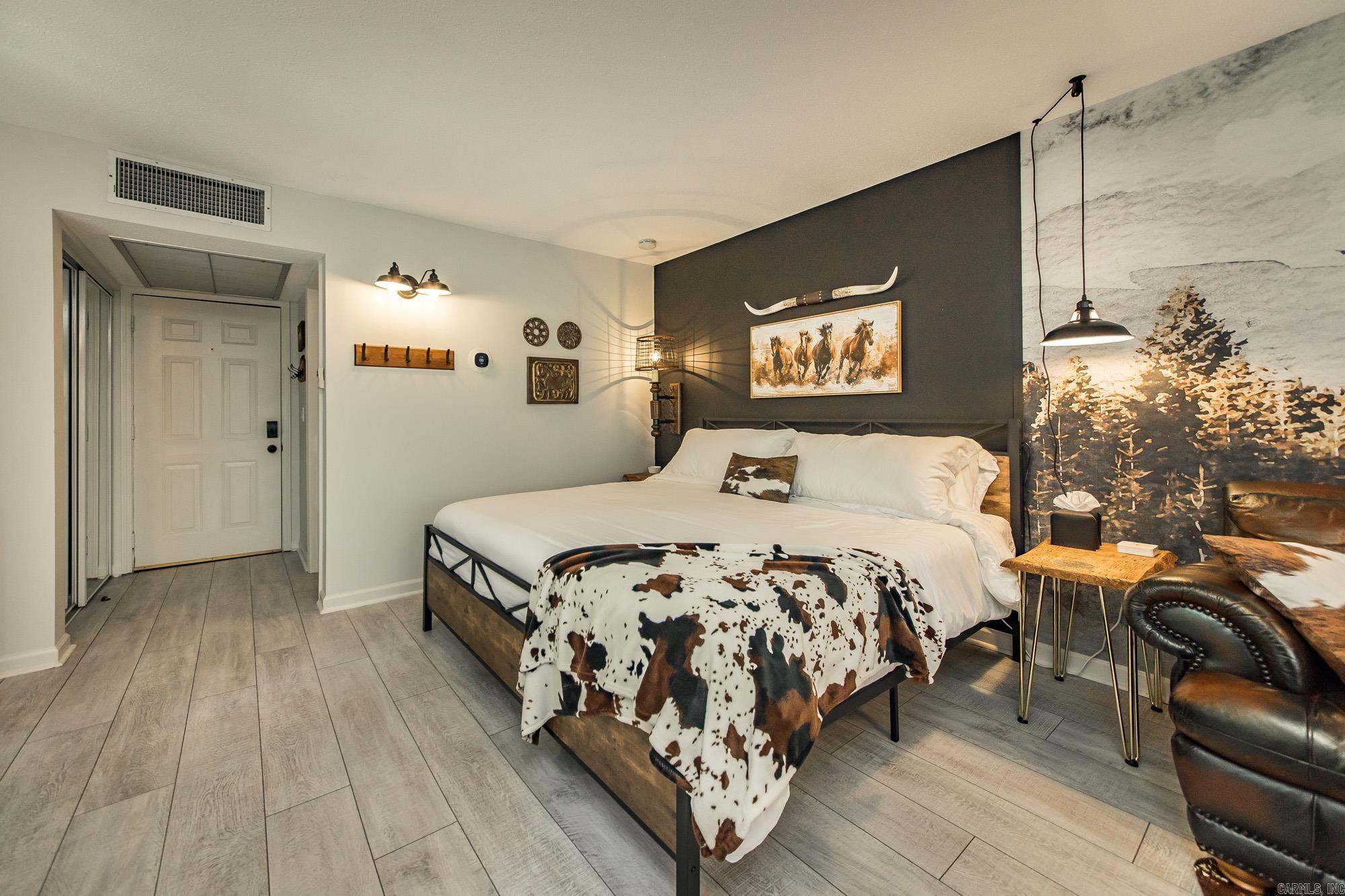 Summerhill Place Condos - Residential