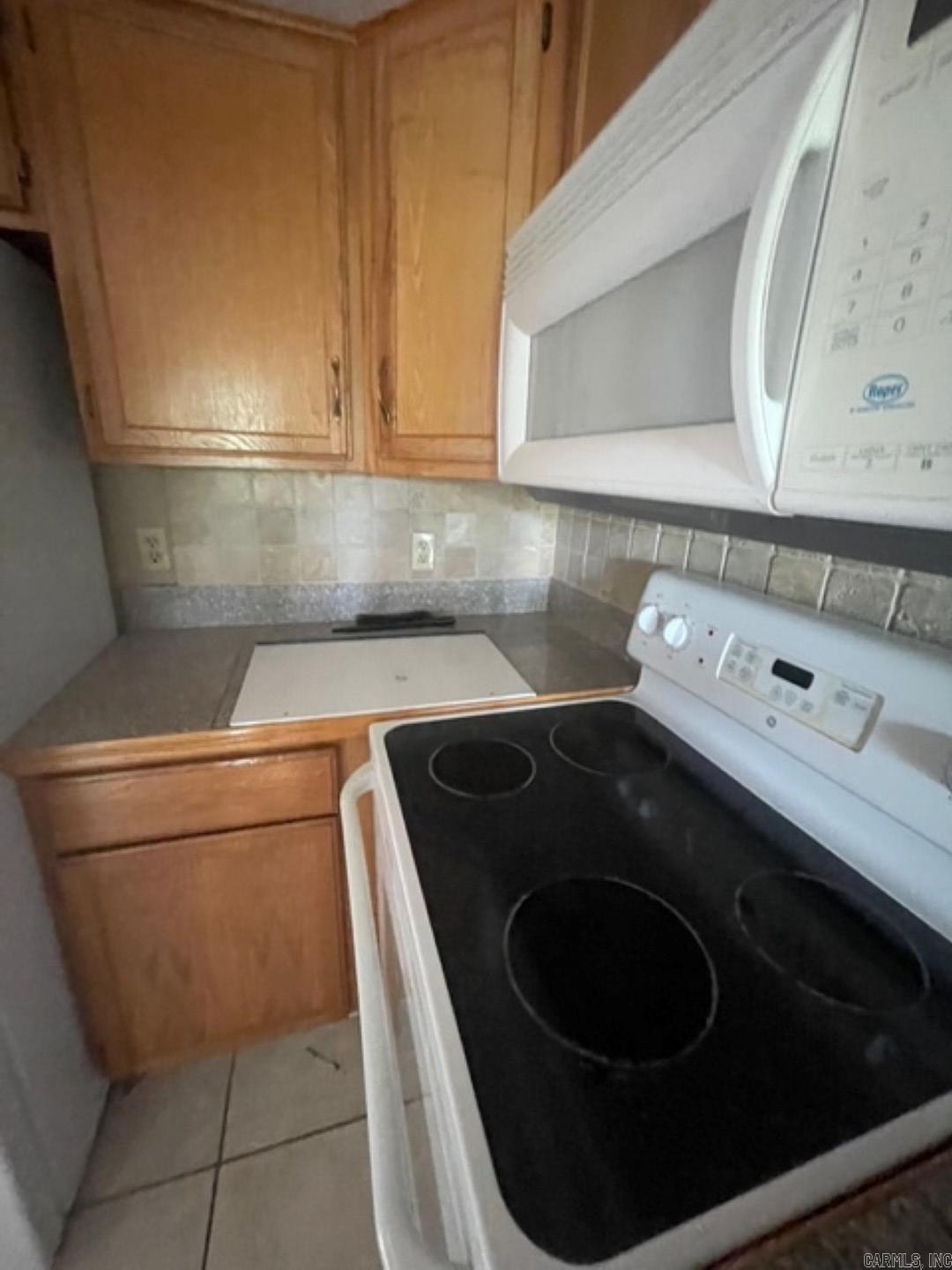 CHELSEA GLADE CONDO - Residential