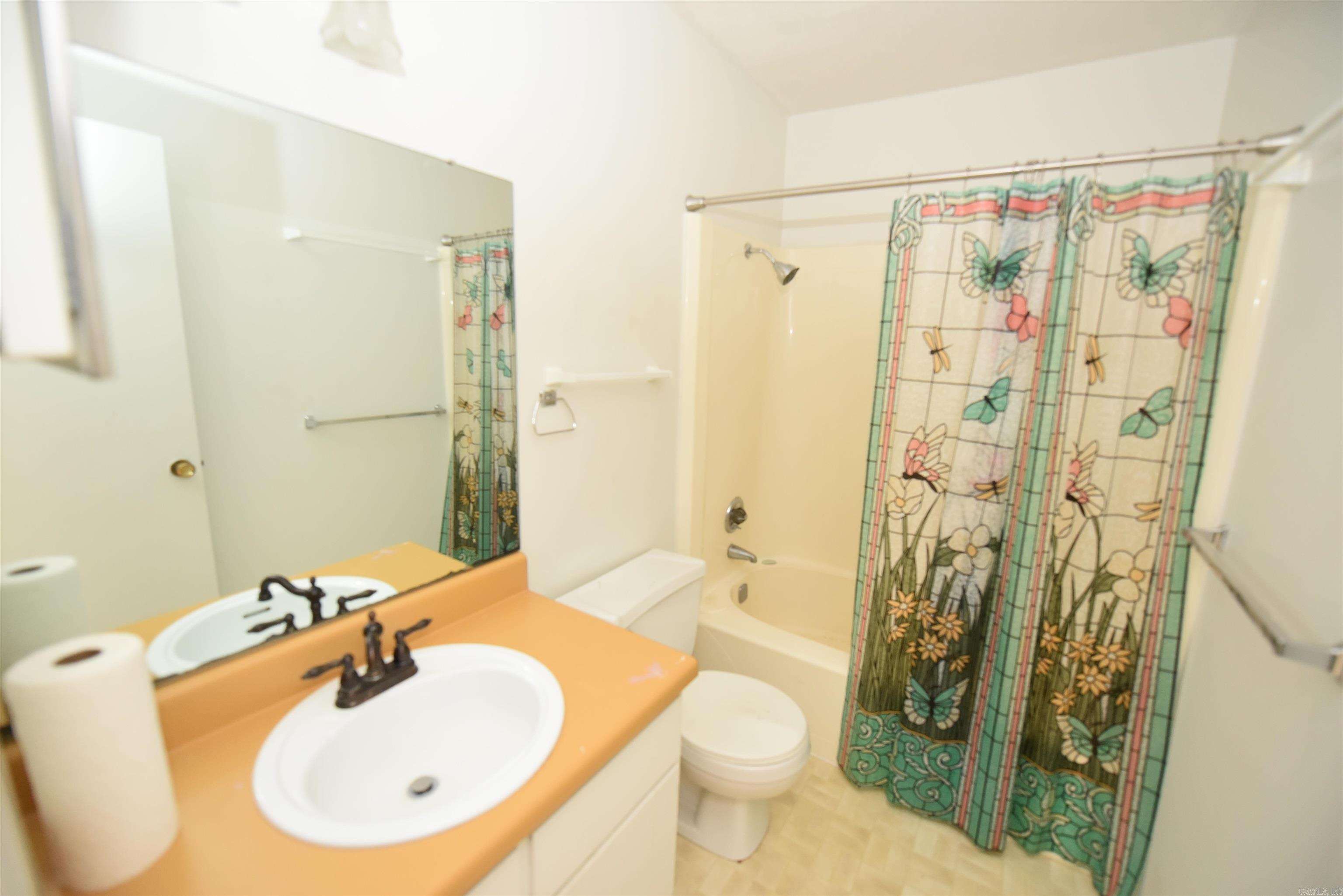 CHELSEA GLADE CONDO - Residential