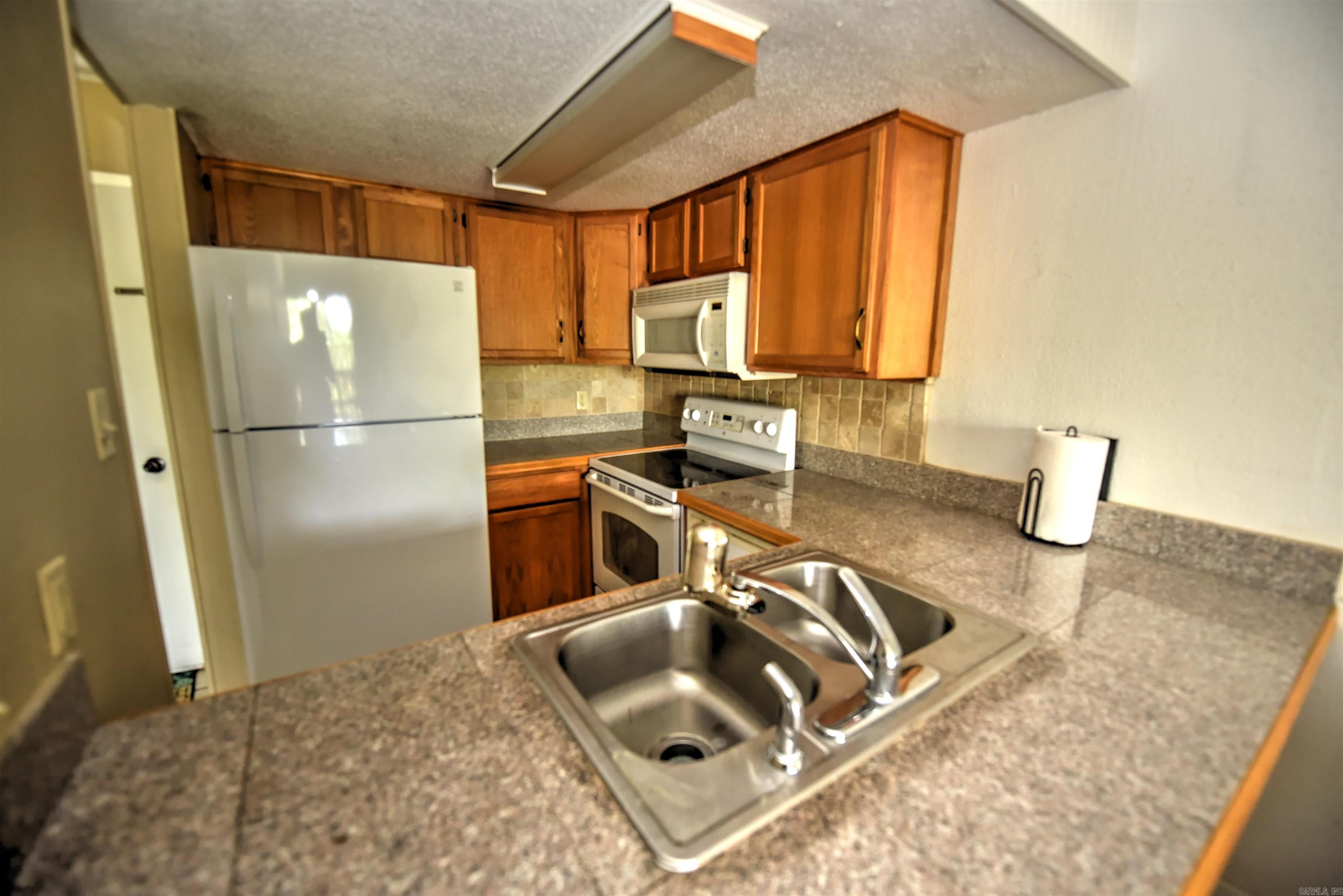 CHELSEA GLADE CONDO - Residential