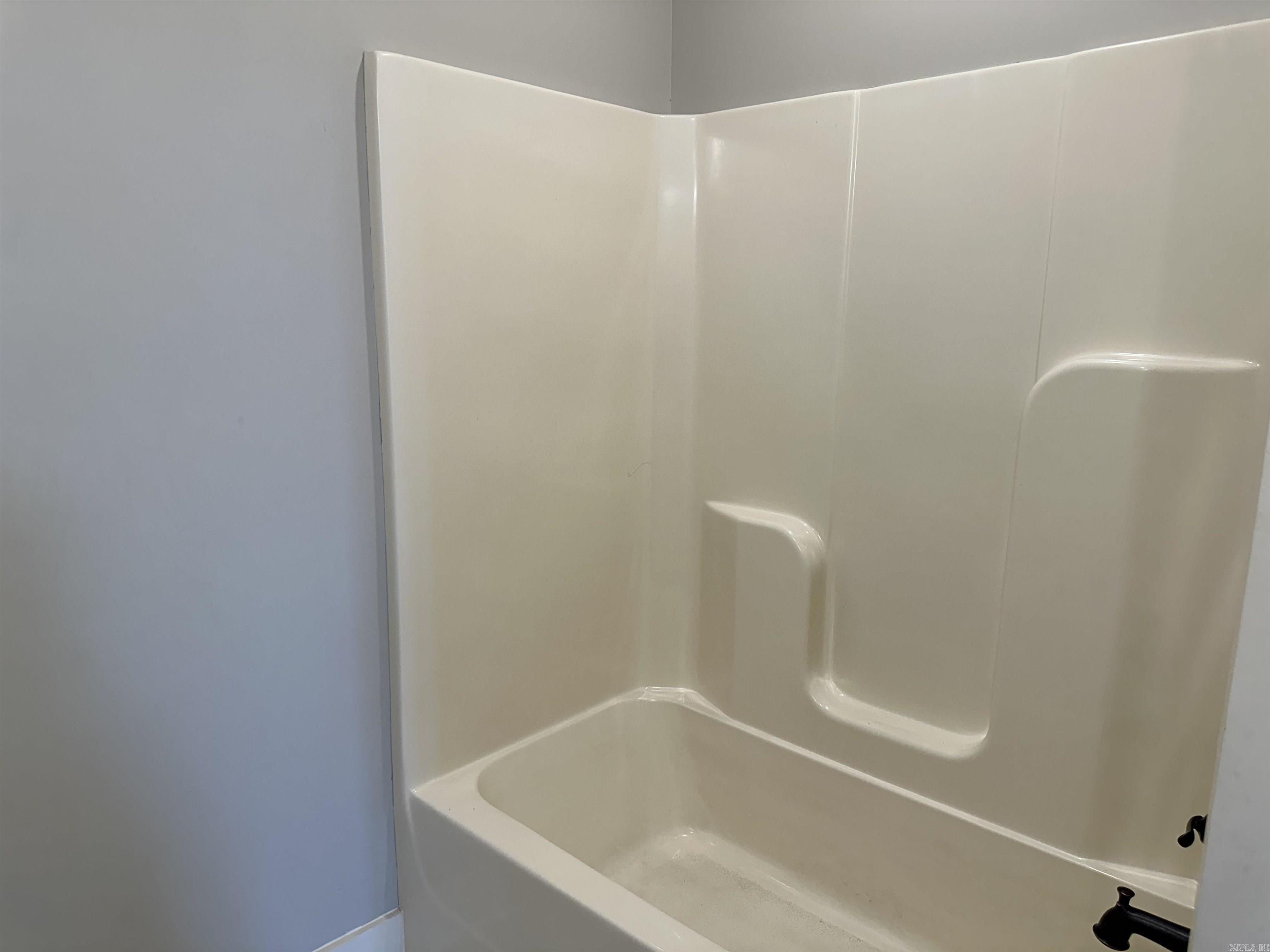 GATLIN CROSSING AT WHISPERING HI - Residential