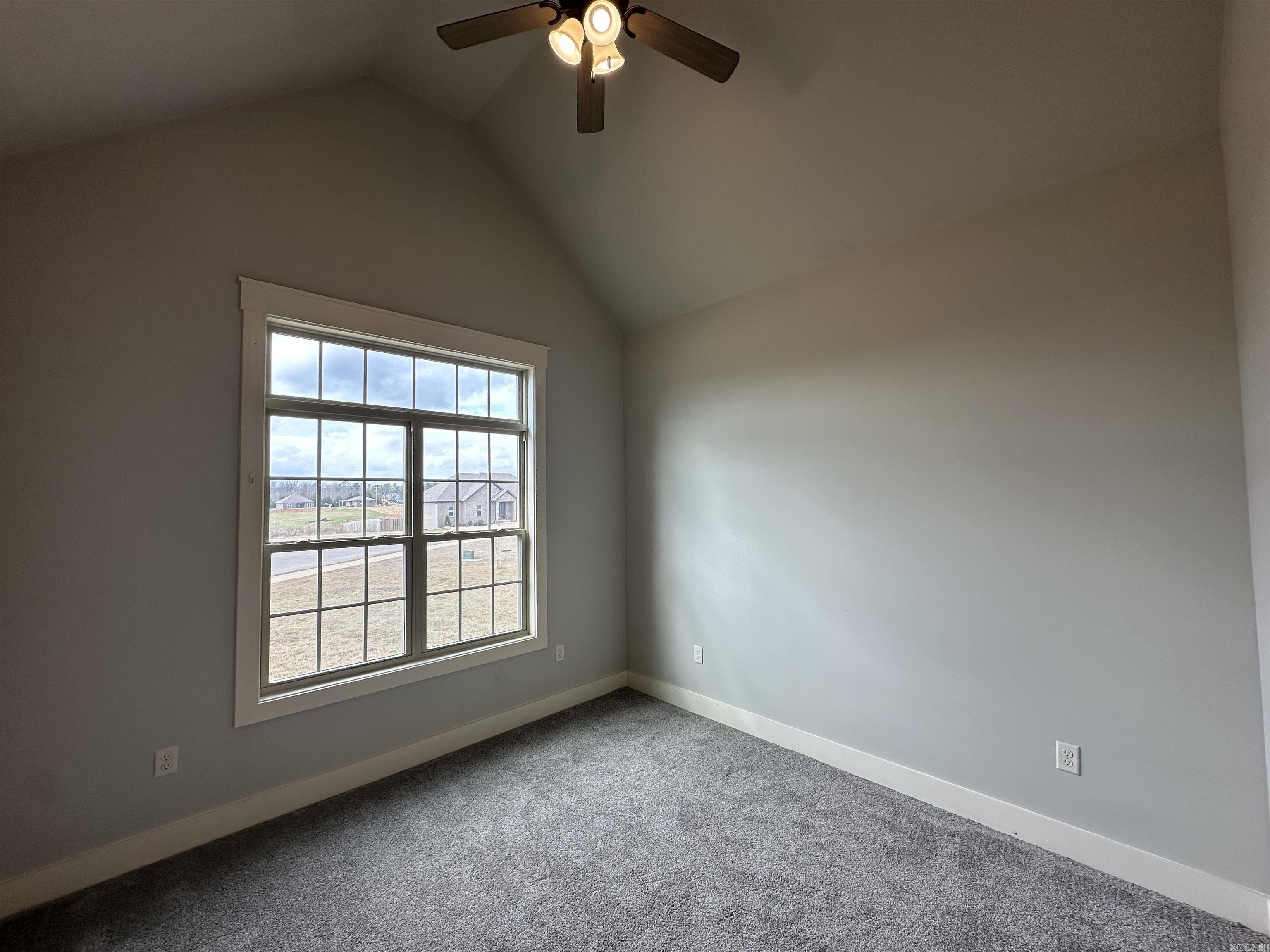 GATLIN CROSSING AT WHISPERING HI - Residential