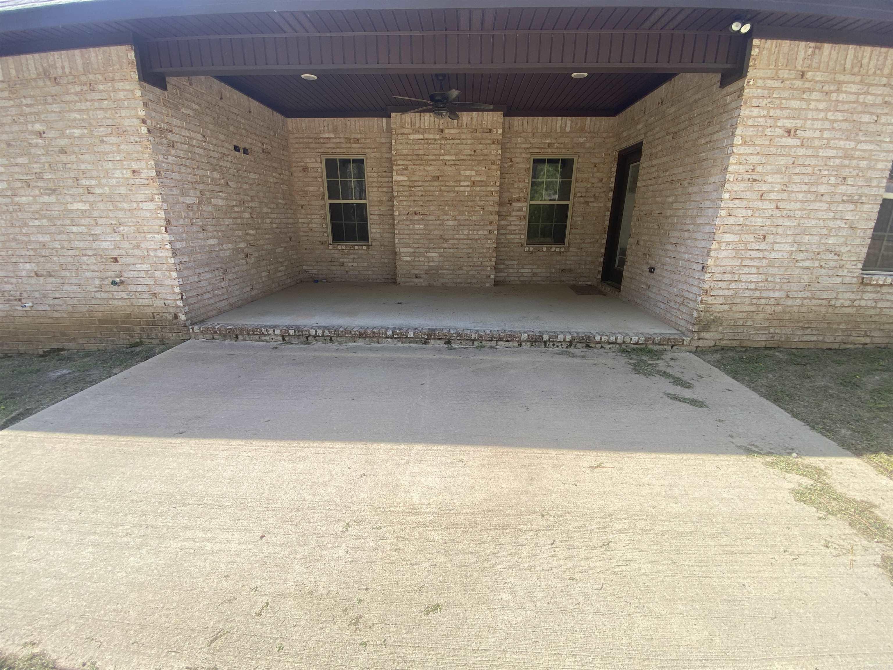 GATLIN CROSSING AT WHISPERING HI - Residential