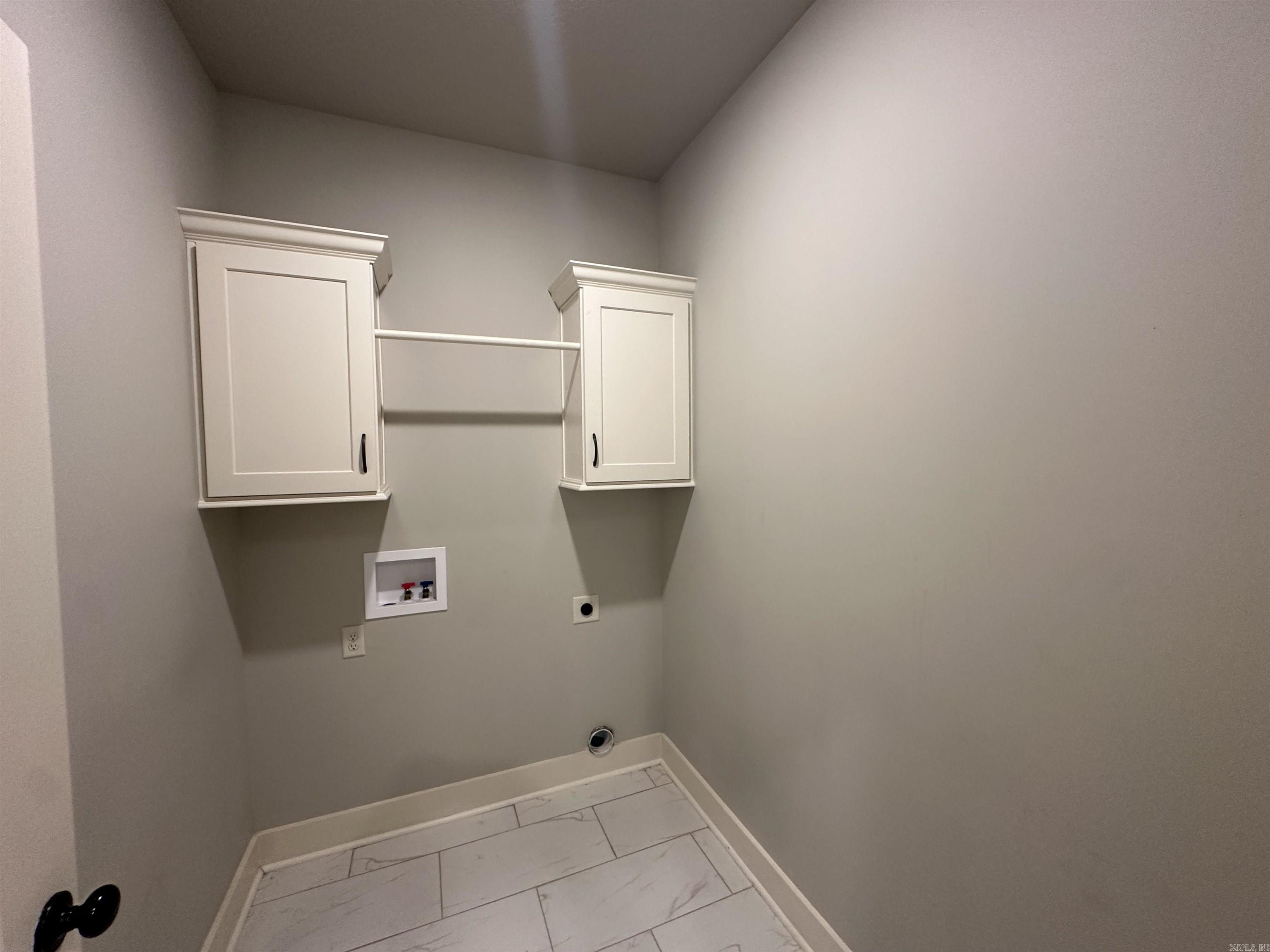 GATLIN CROSSING AT WHISPERING HI - Residential