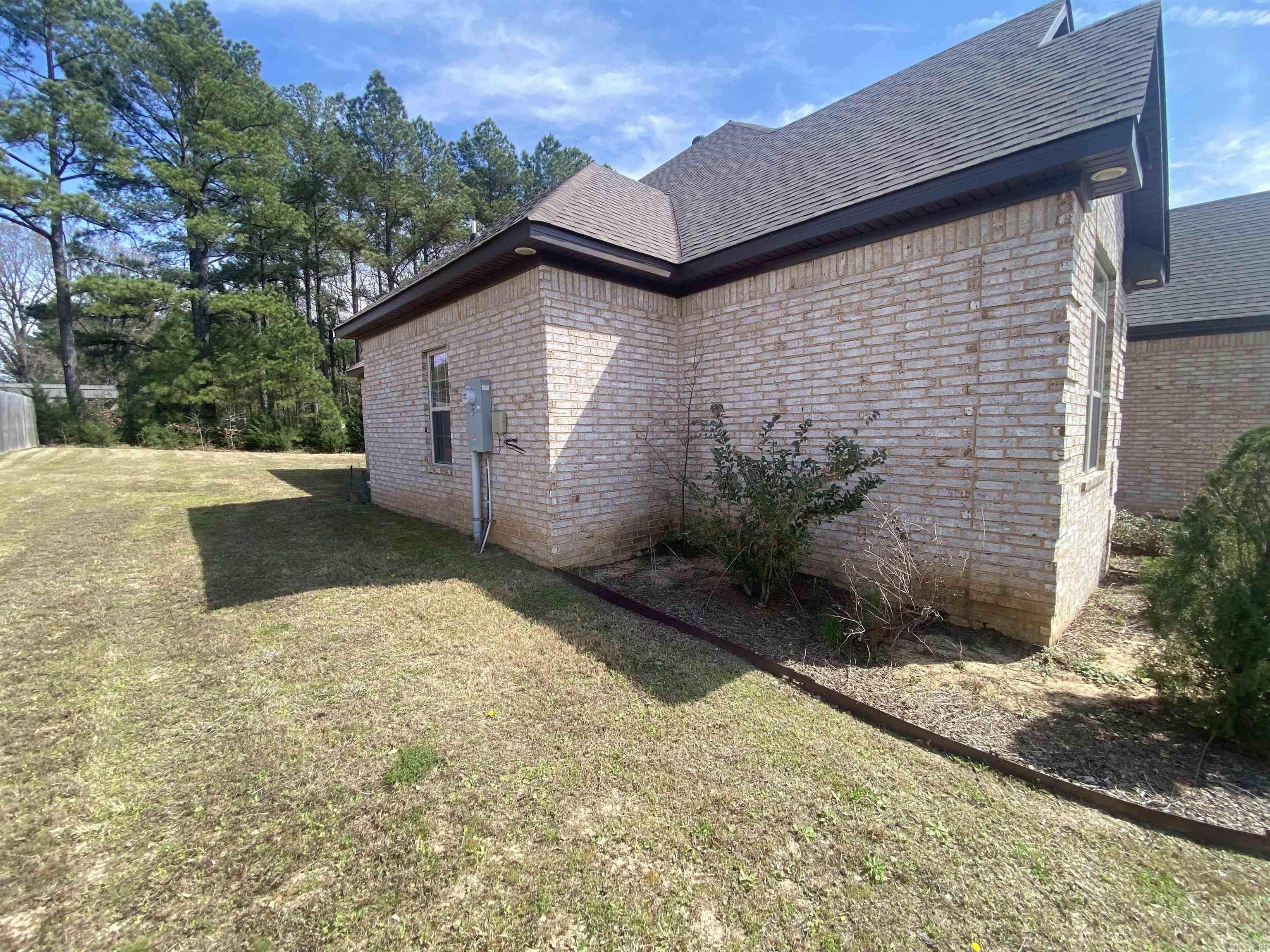 GATLIN CROSSING AT WHISPERING HI - Residential