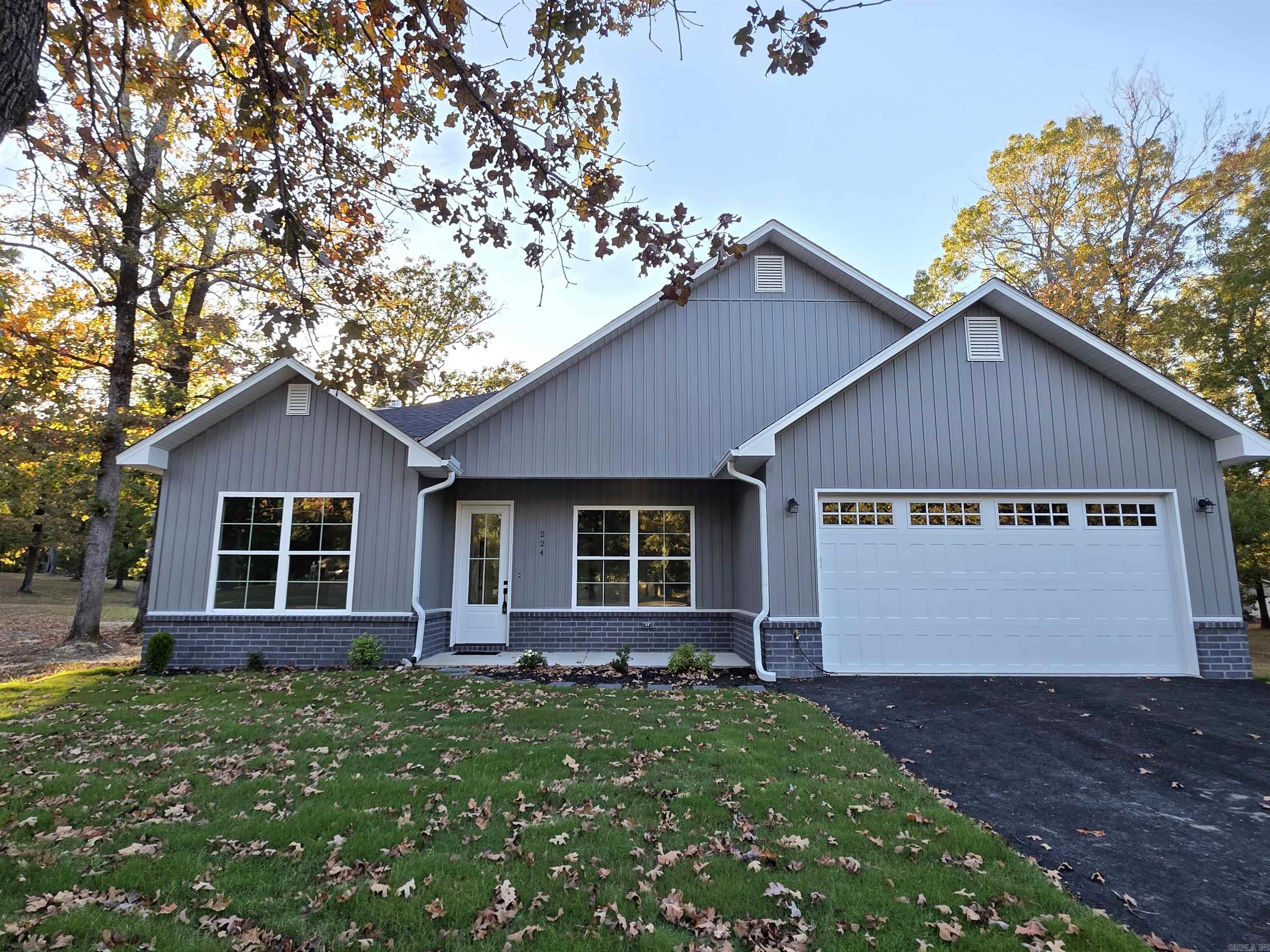 Lake Hamilton-Outside - Residential