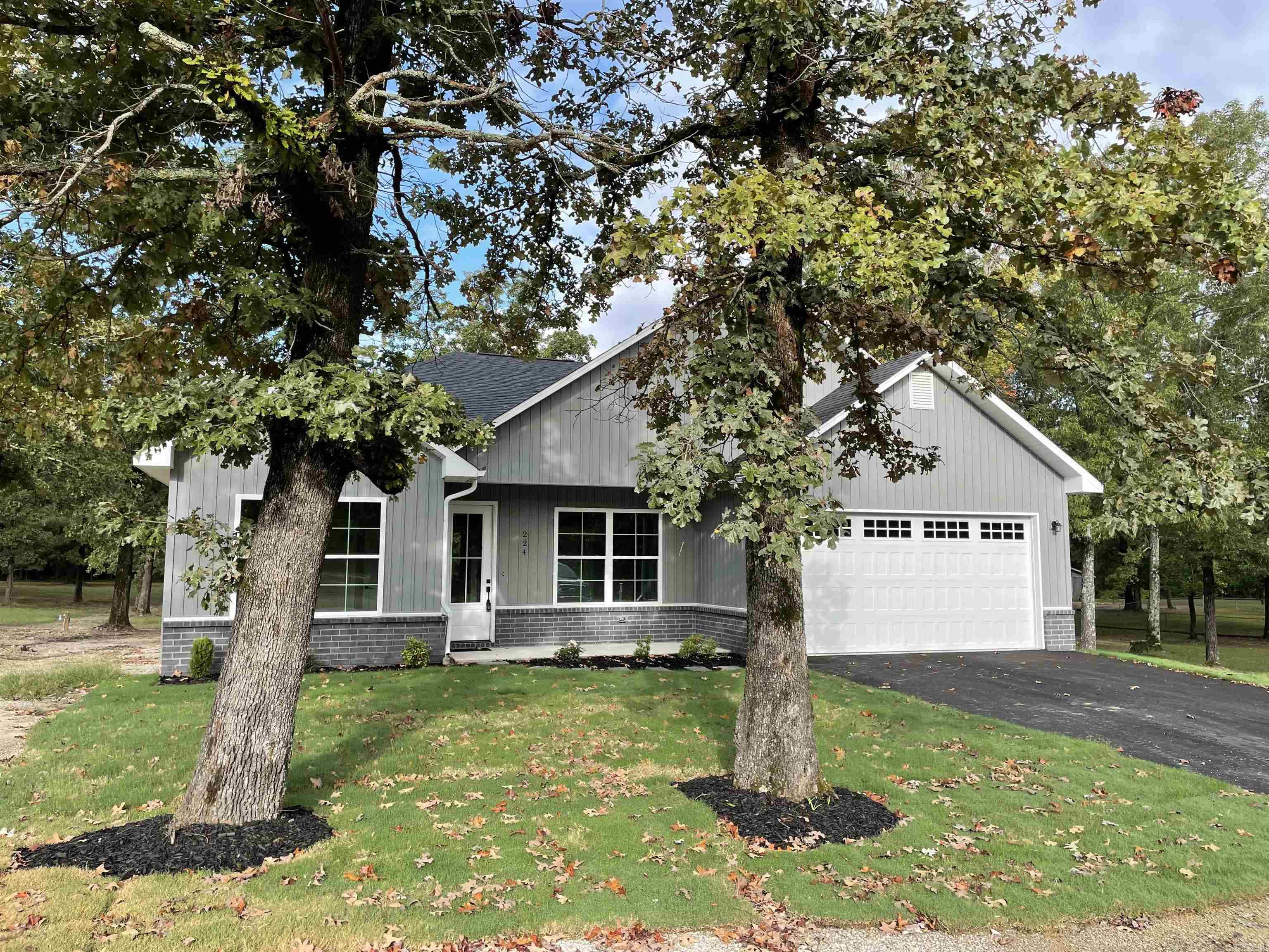 Lake Hamilton-Outside - Residential