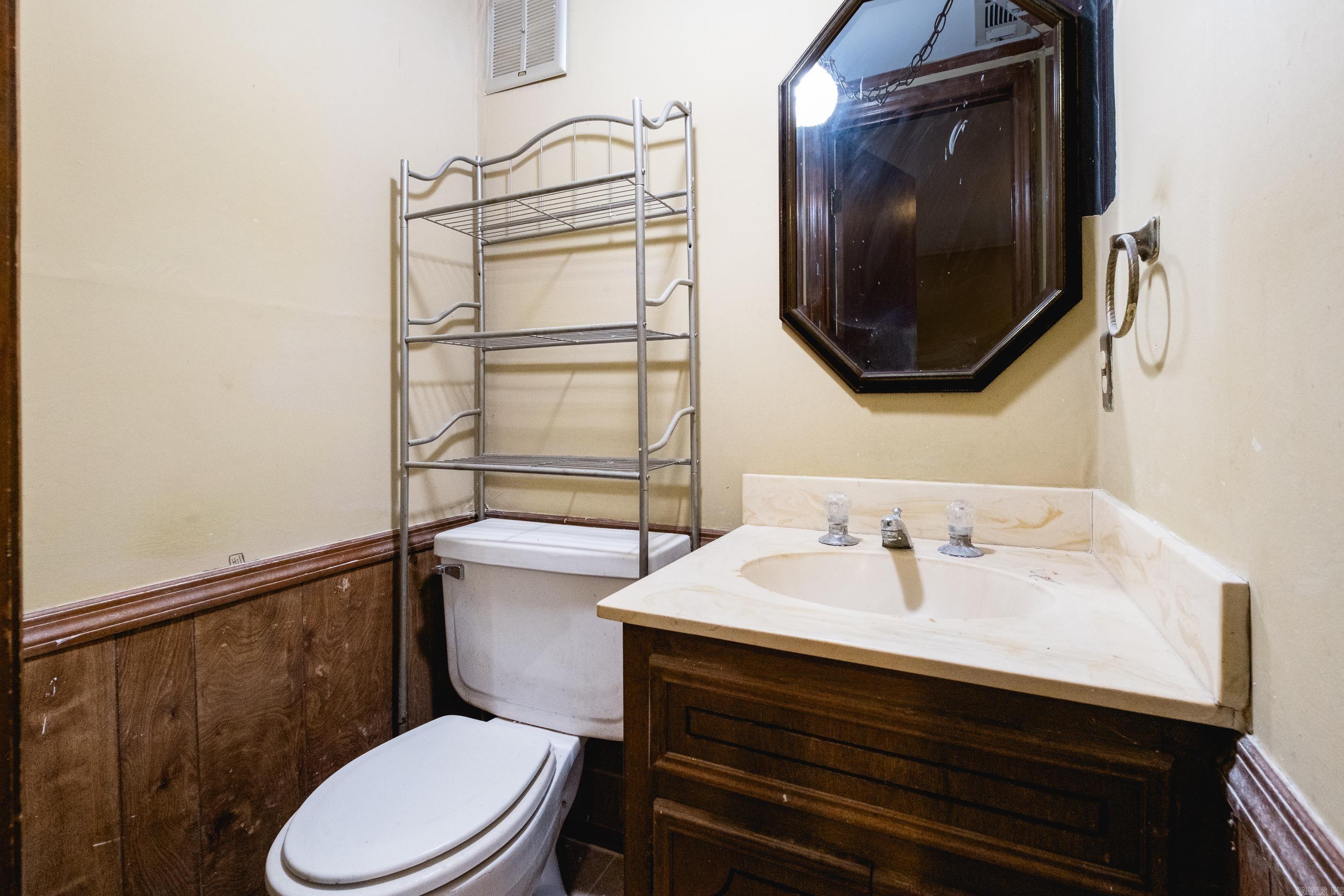 MARLOWE MANOR - Residential