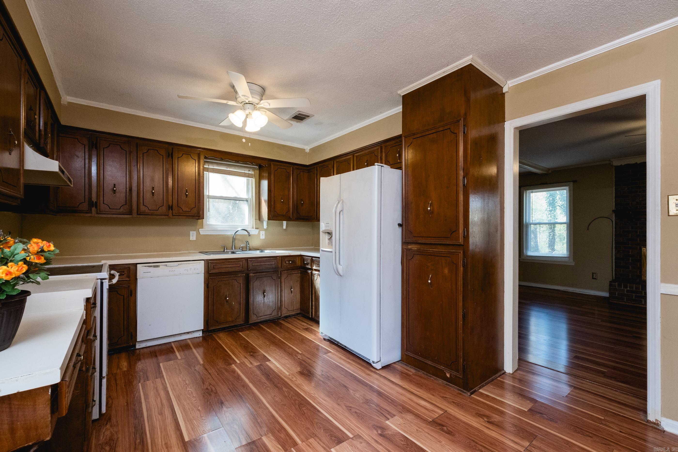 MARLOWE MANOR - Residential