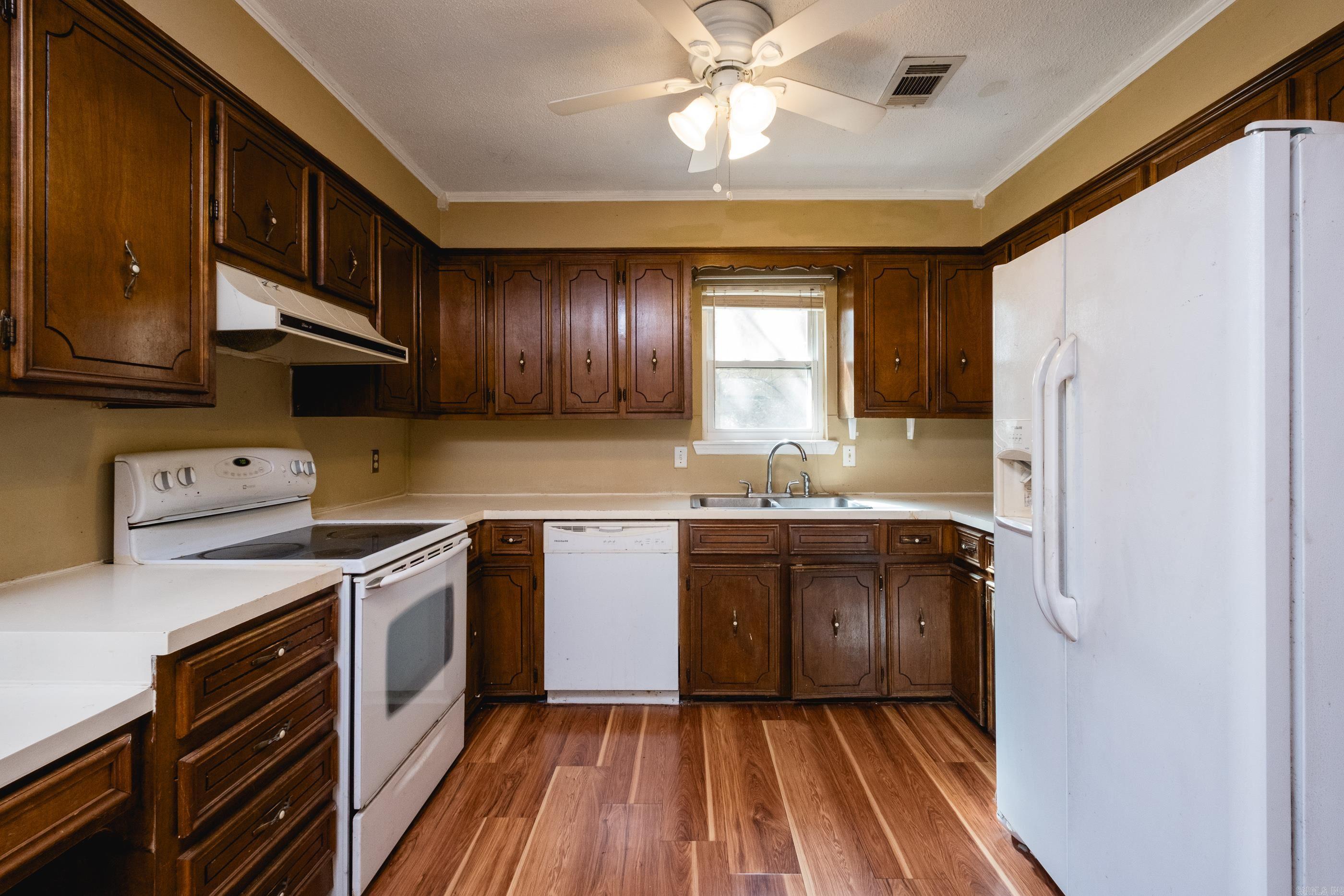 MARLOWE MANOR - Residential