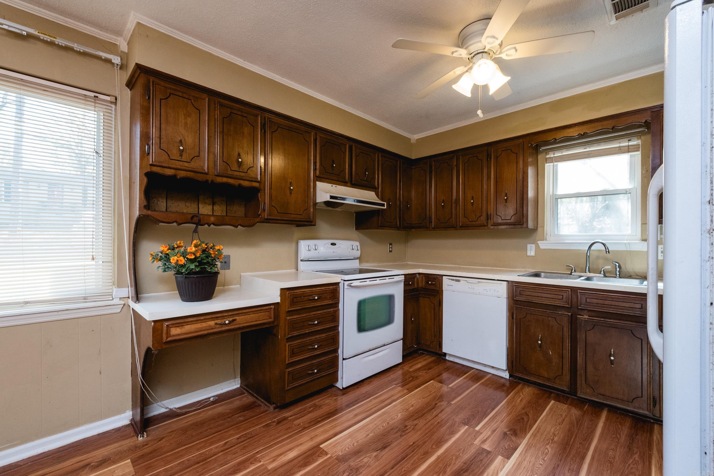 MARLOWE MANOR - Residential