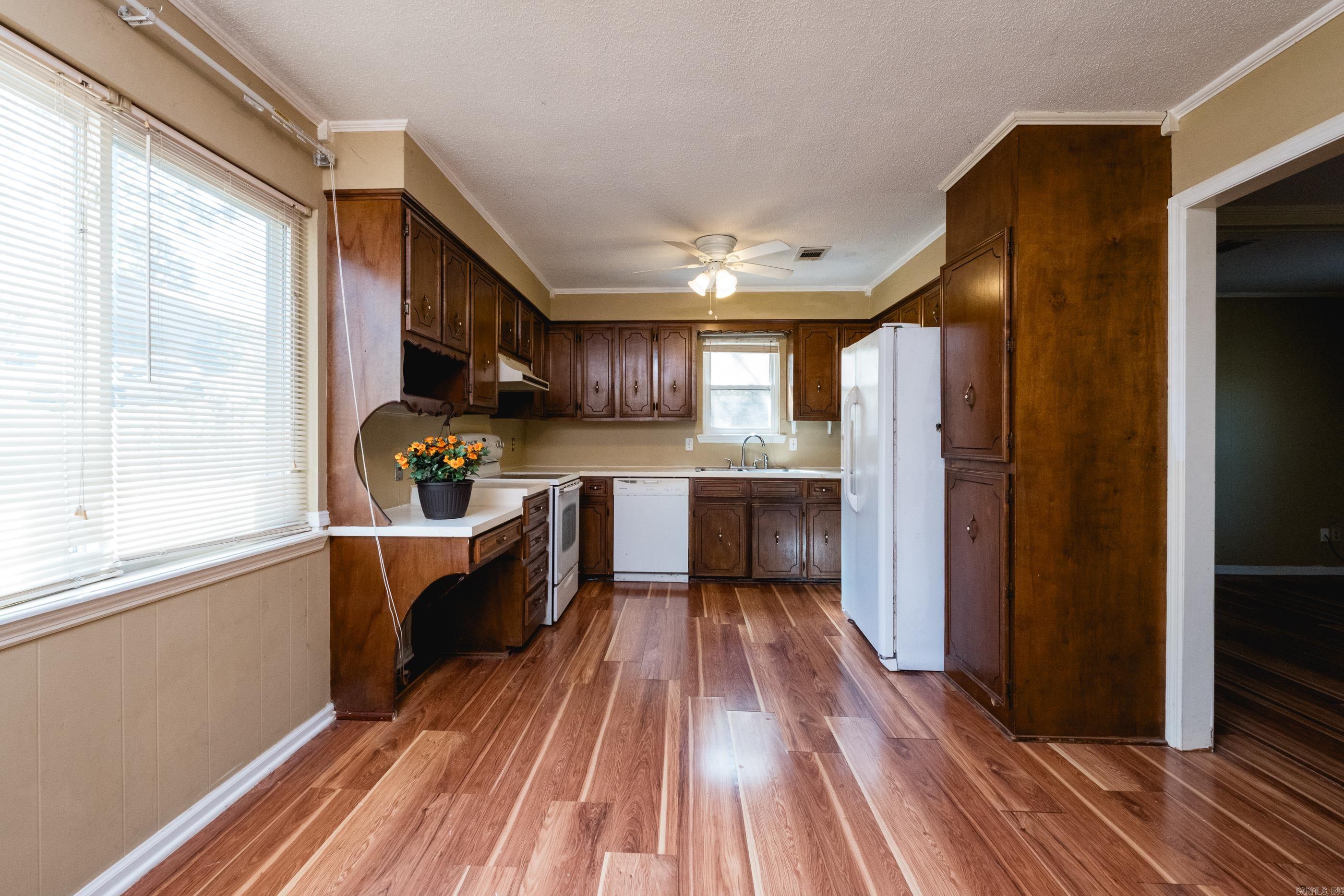 MARLOWE MANOR - Residential