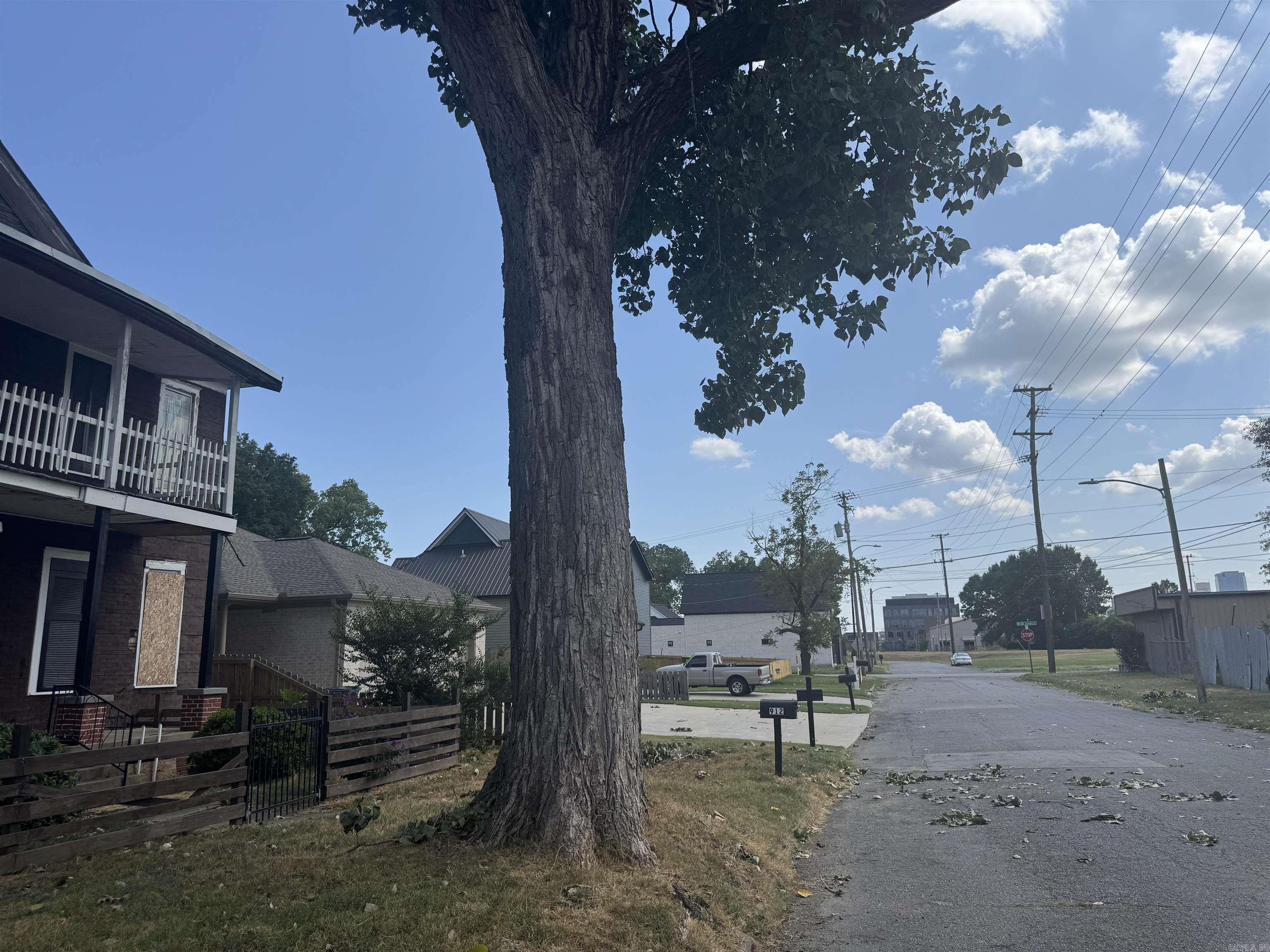 BARTONS ADDN - Residential