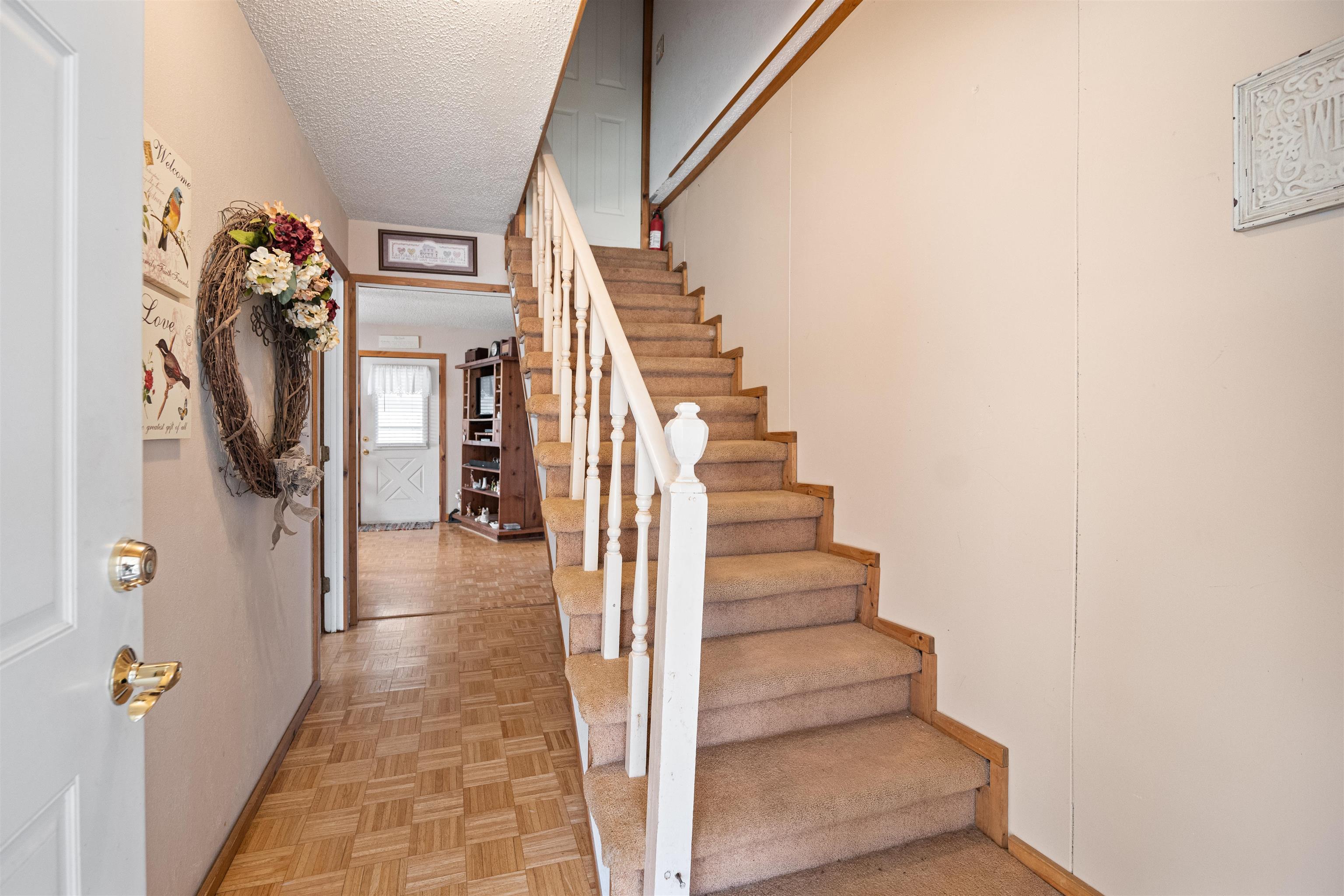 White Horse Mountain - Residential