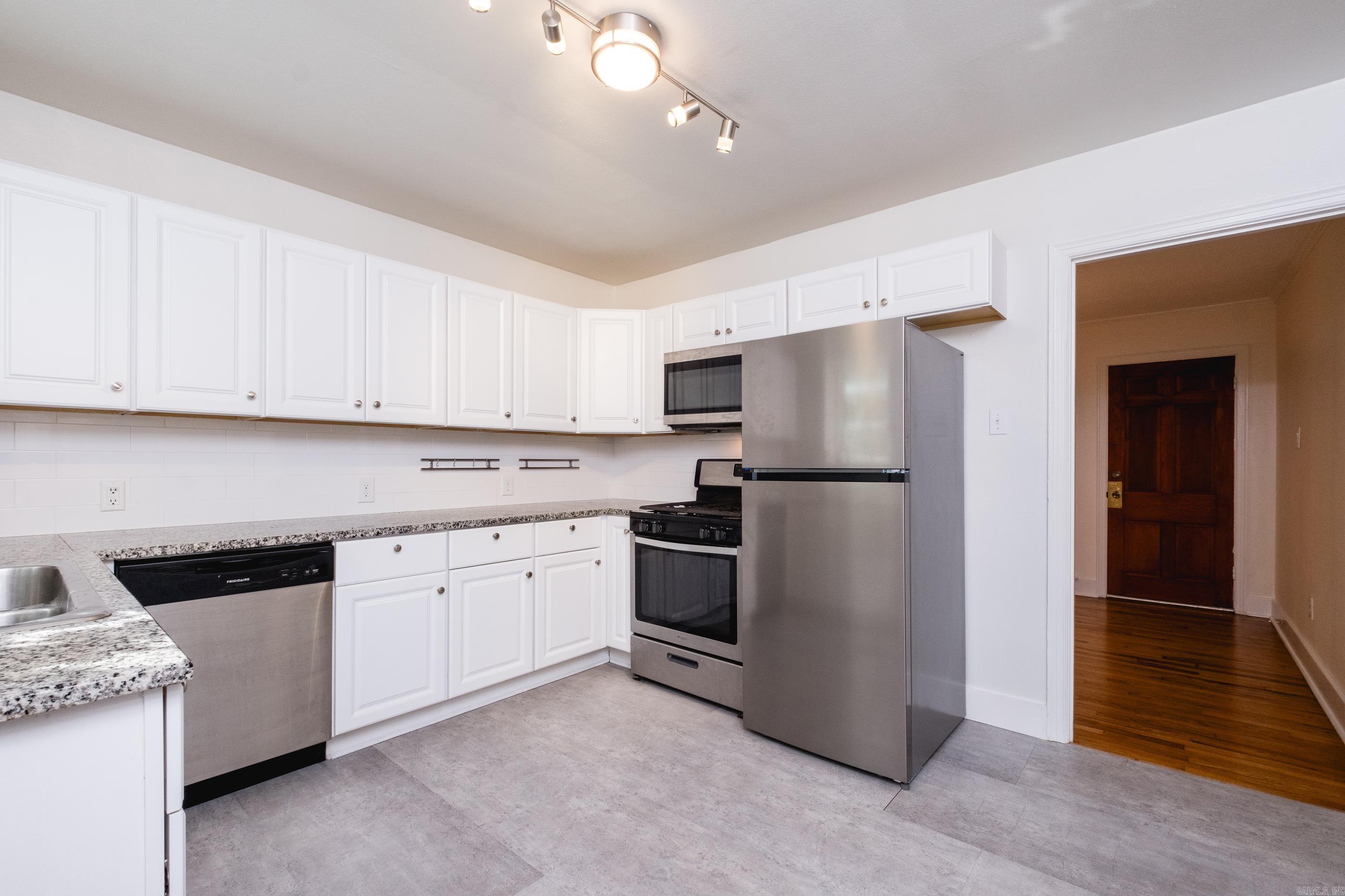 CHERRY & COX - Residential