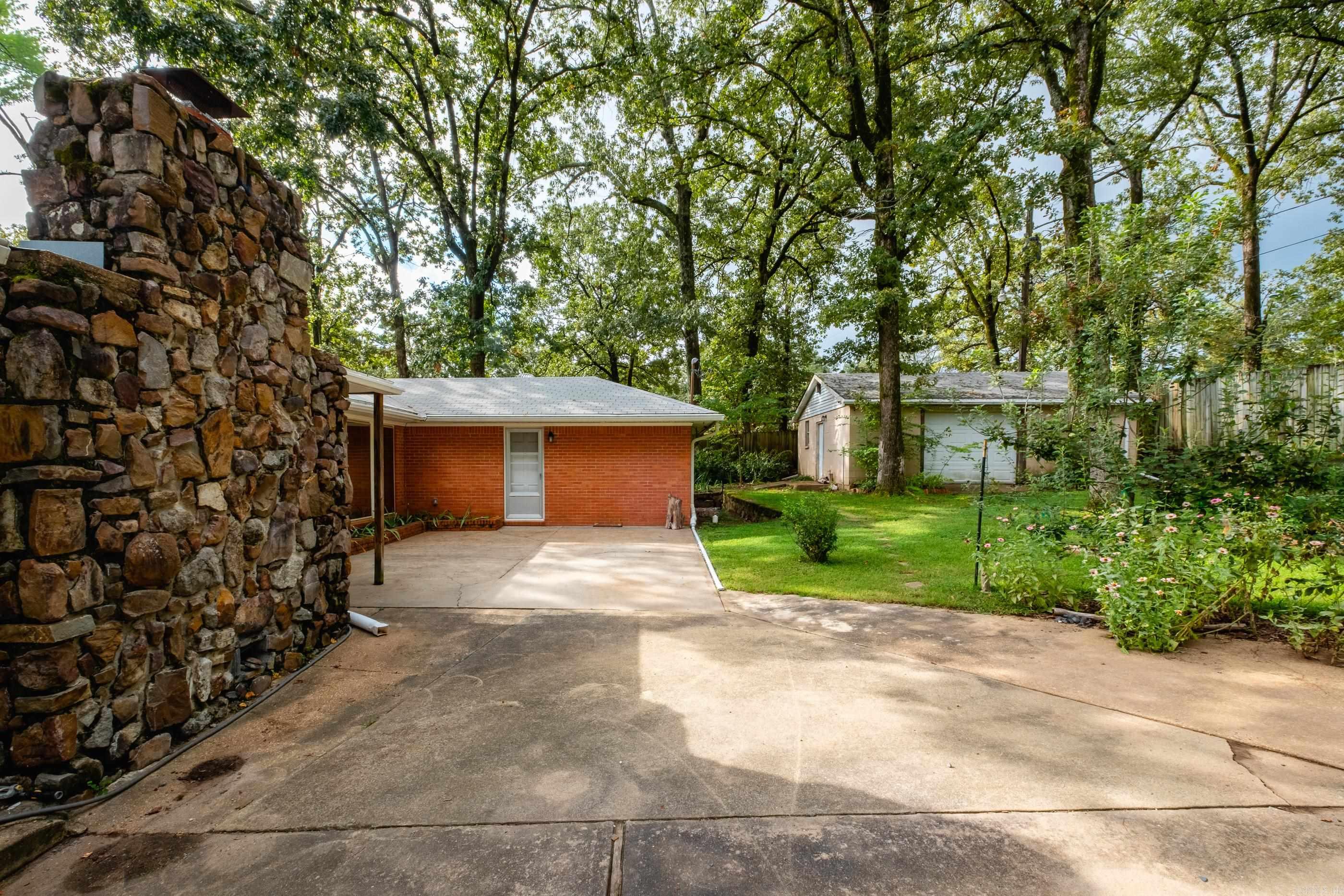 CHERRY & COX - Residential