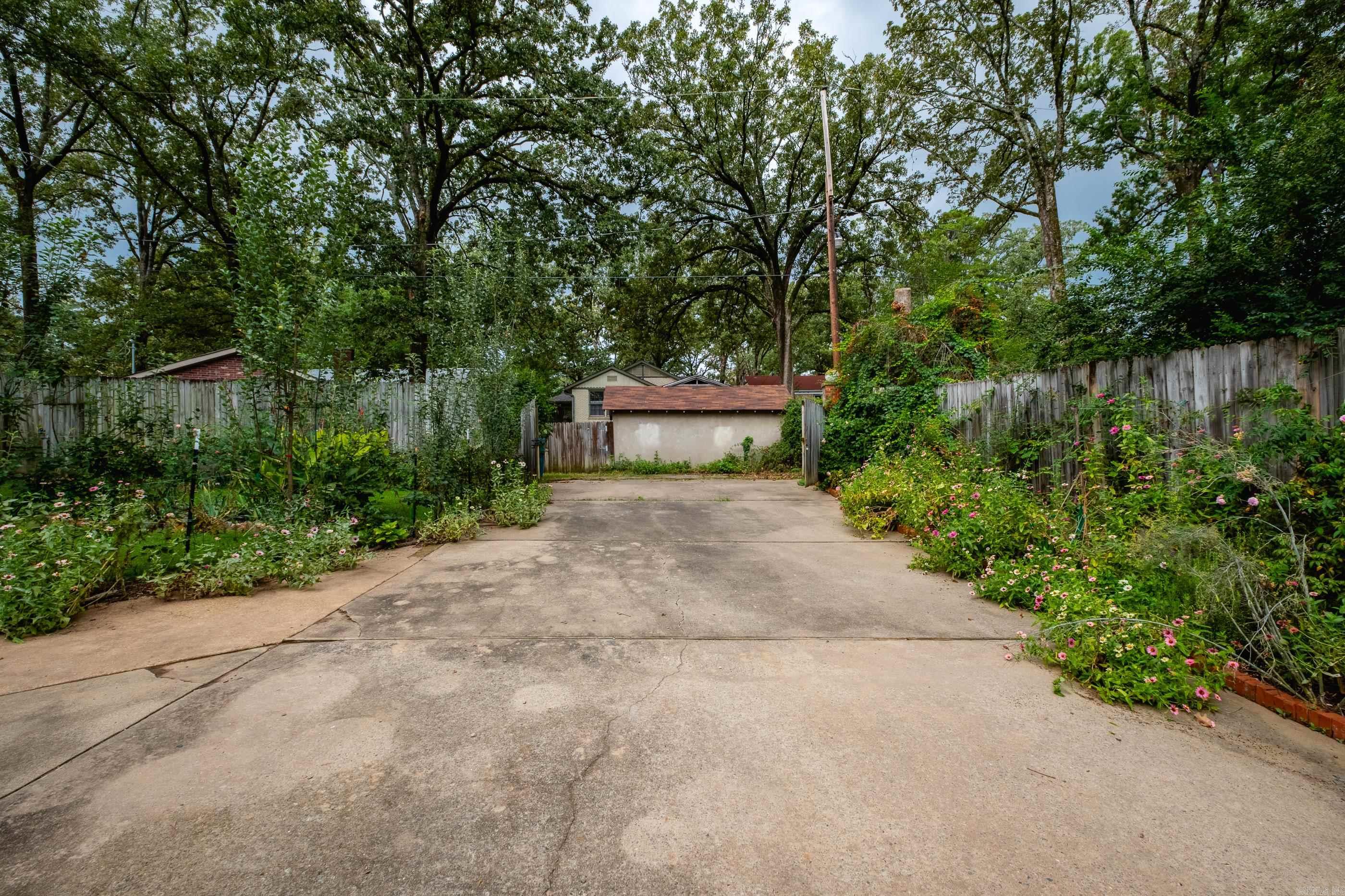 CHERRY & COX - Residential