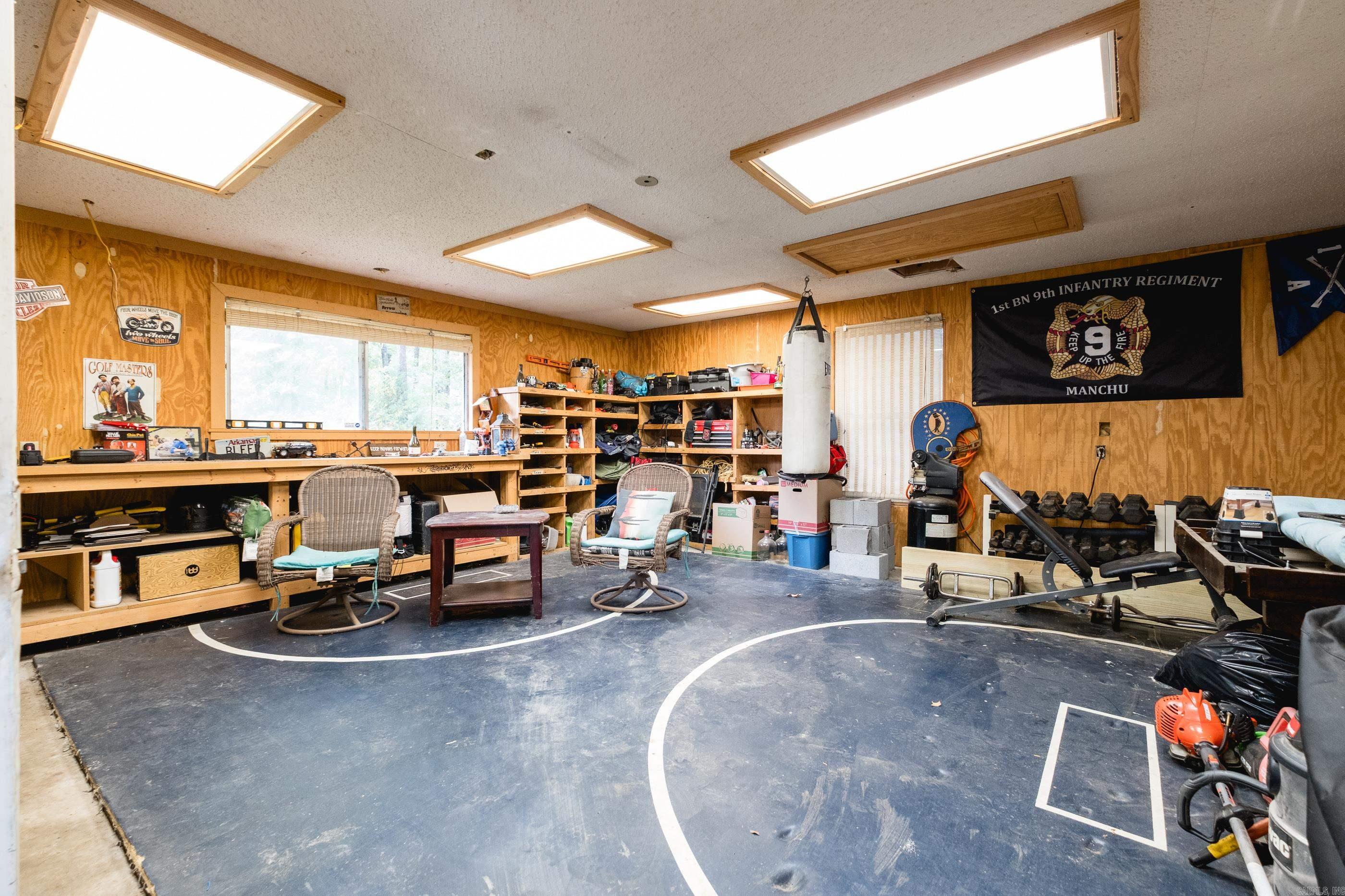 MAUMELLE CLUB MANOR TO CRYSTAL - Residential