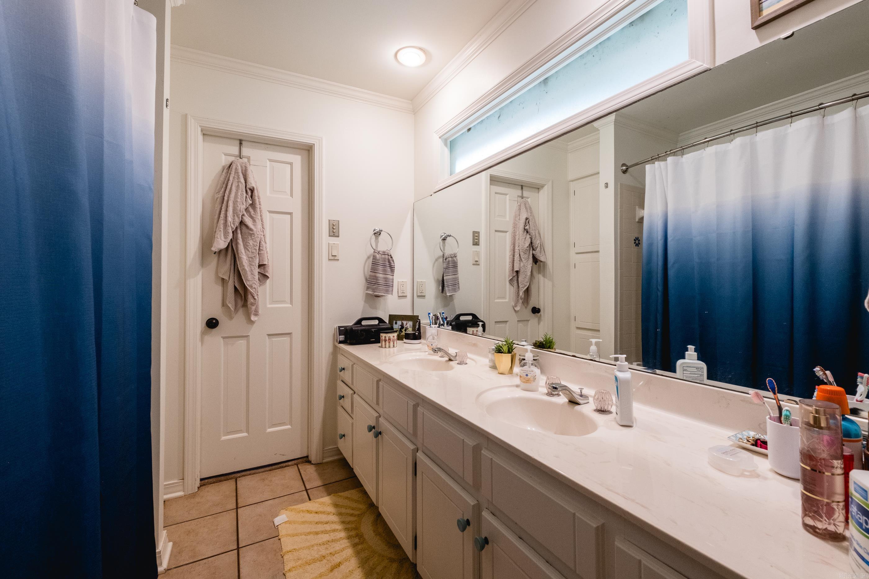 MAUMELLE CLUB MANOR TO CRYSTAL - Residential