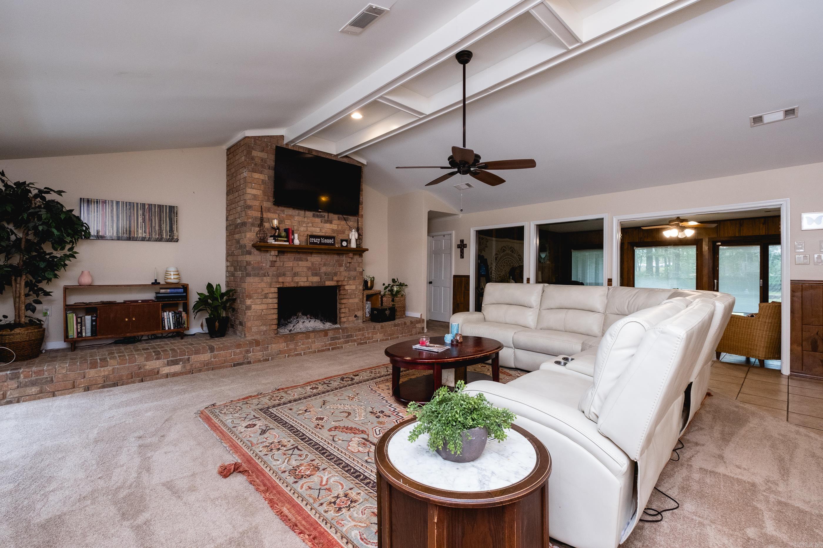 MAUMELLE CLUB MANOR TO CRYSTAL - Residential
